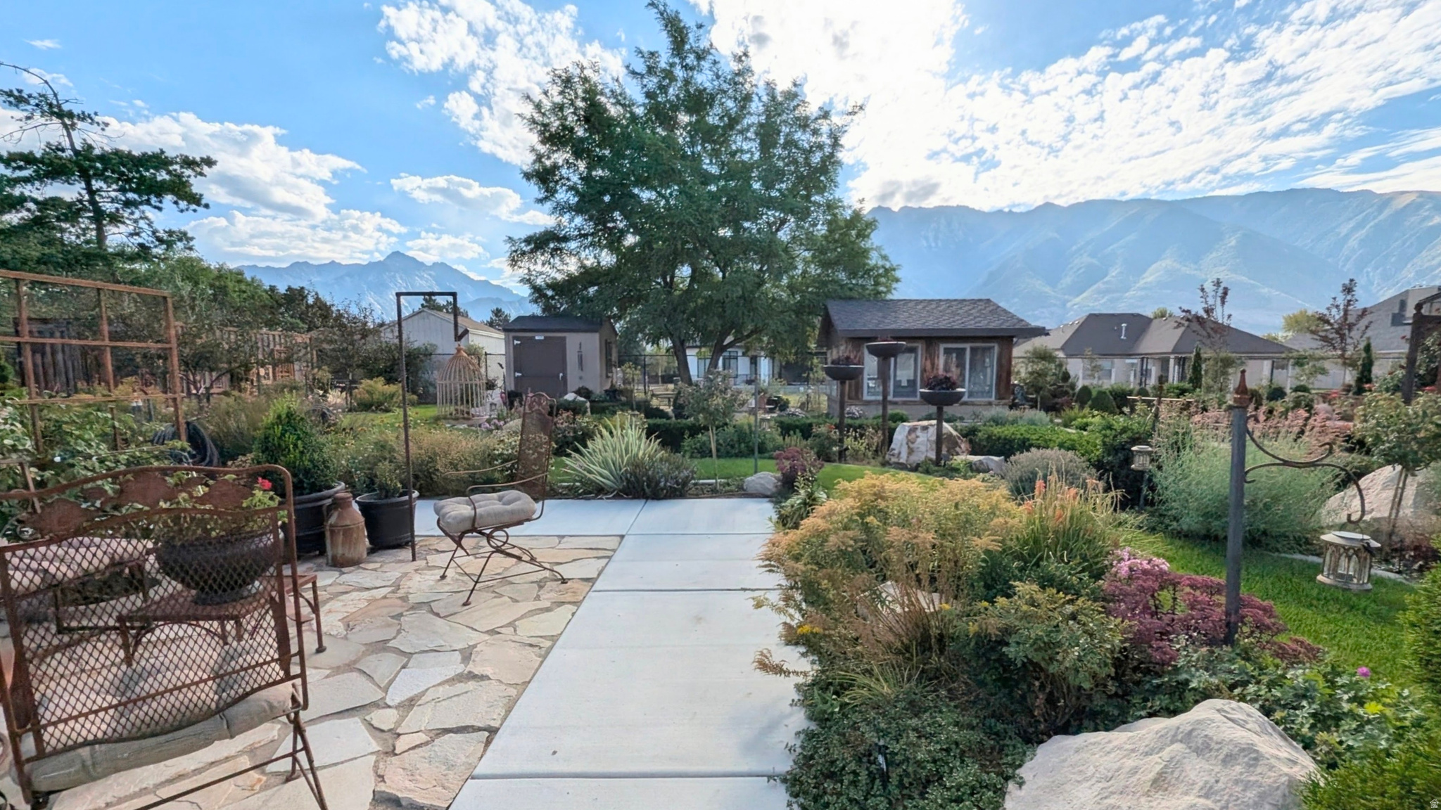 main property photo 40