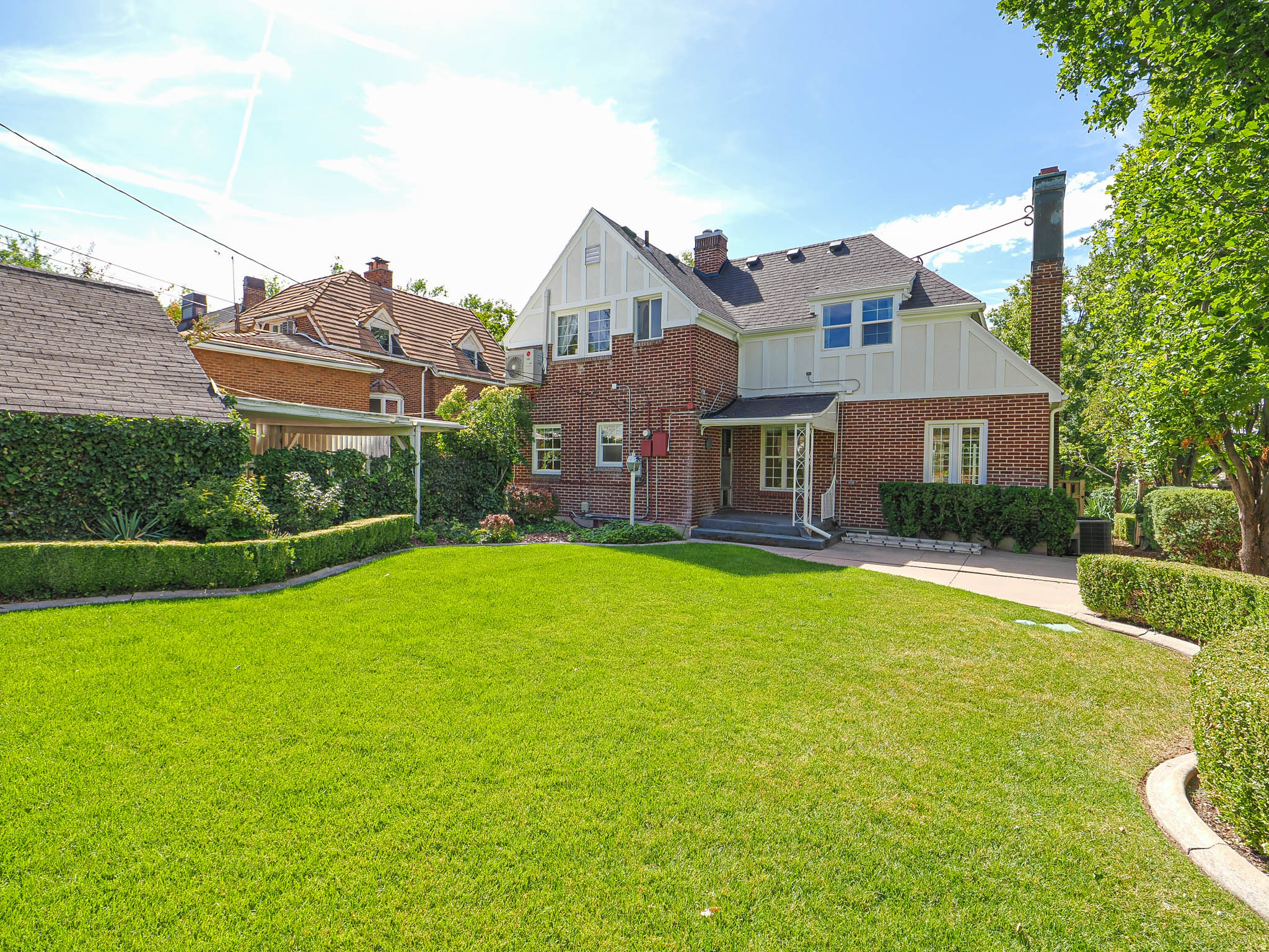 main property photo 5