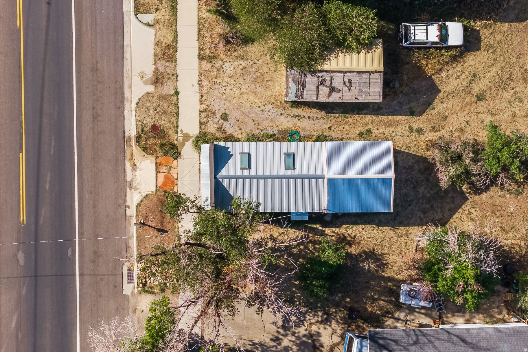 main property photo 27