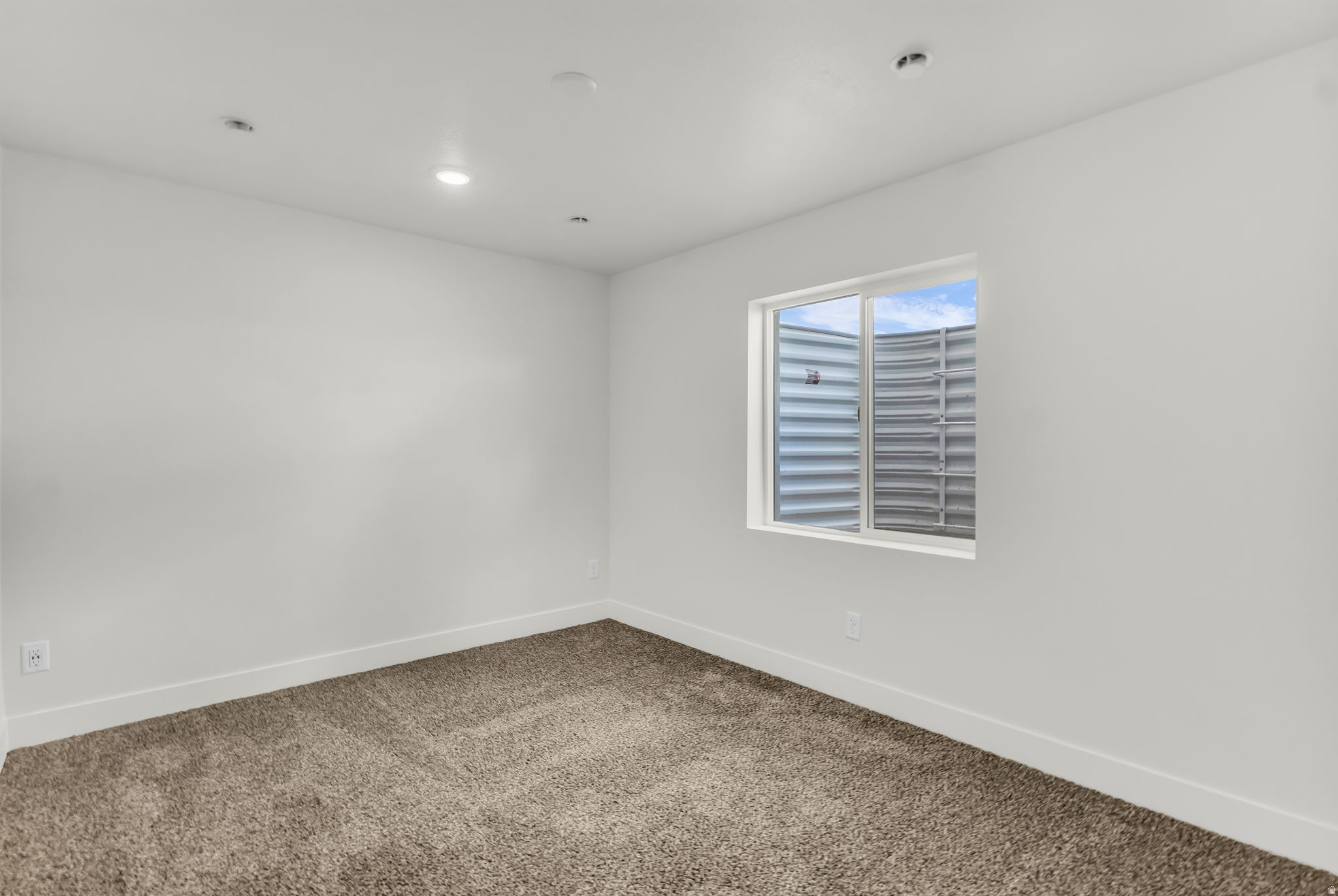 main property photo 78