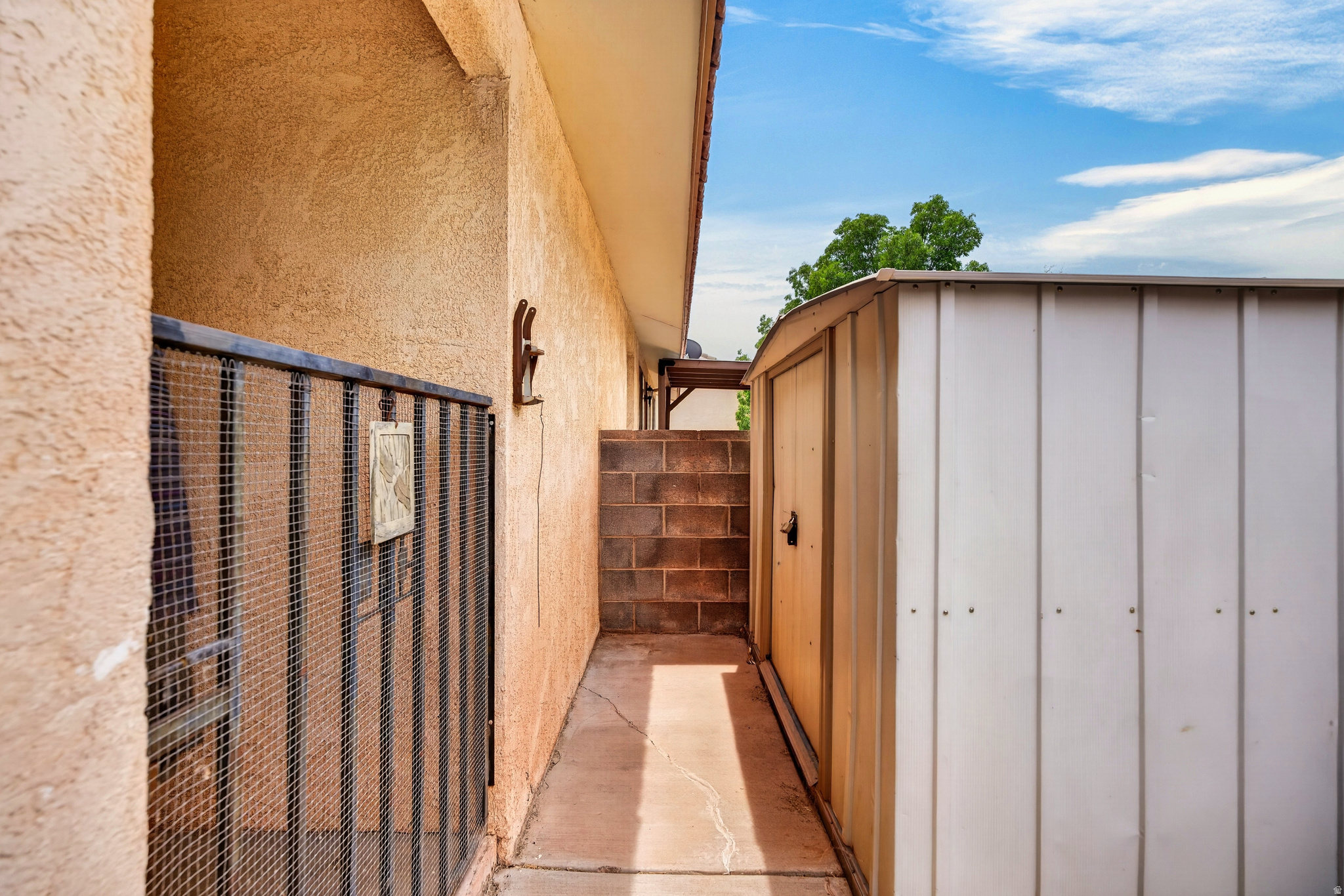 main property photo 33