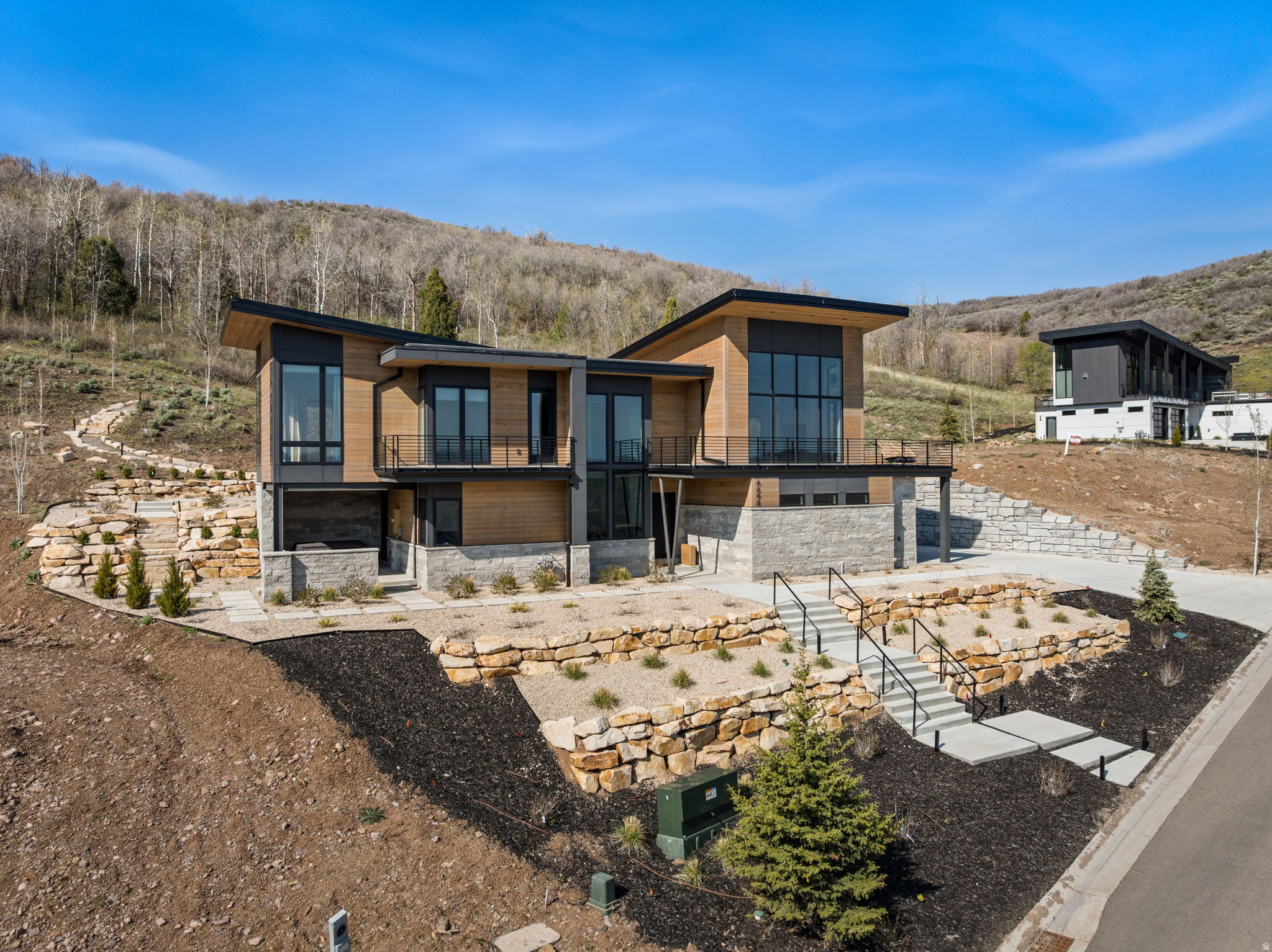 main property photo 38