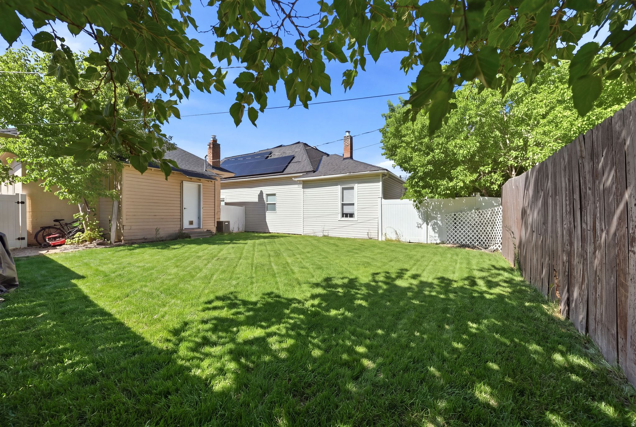 main property photo 20