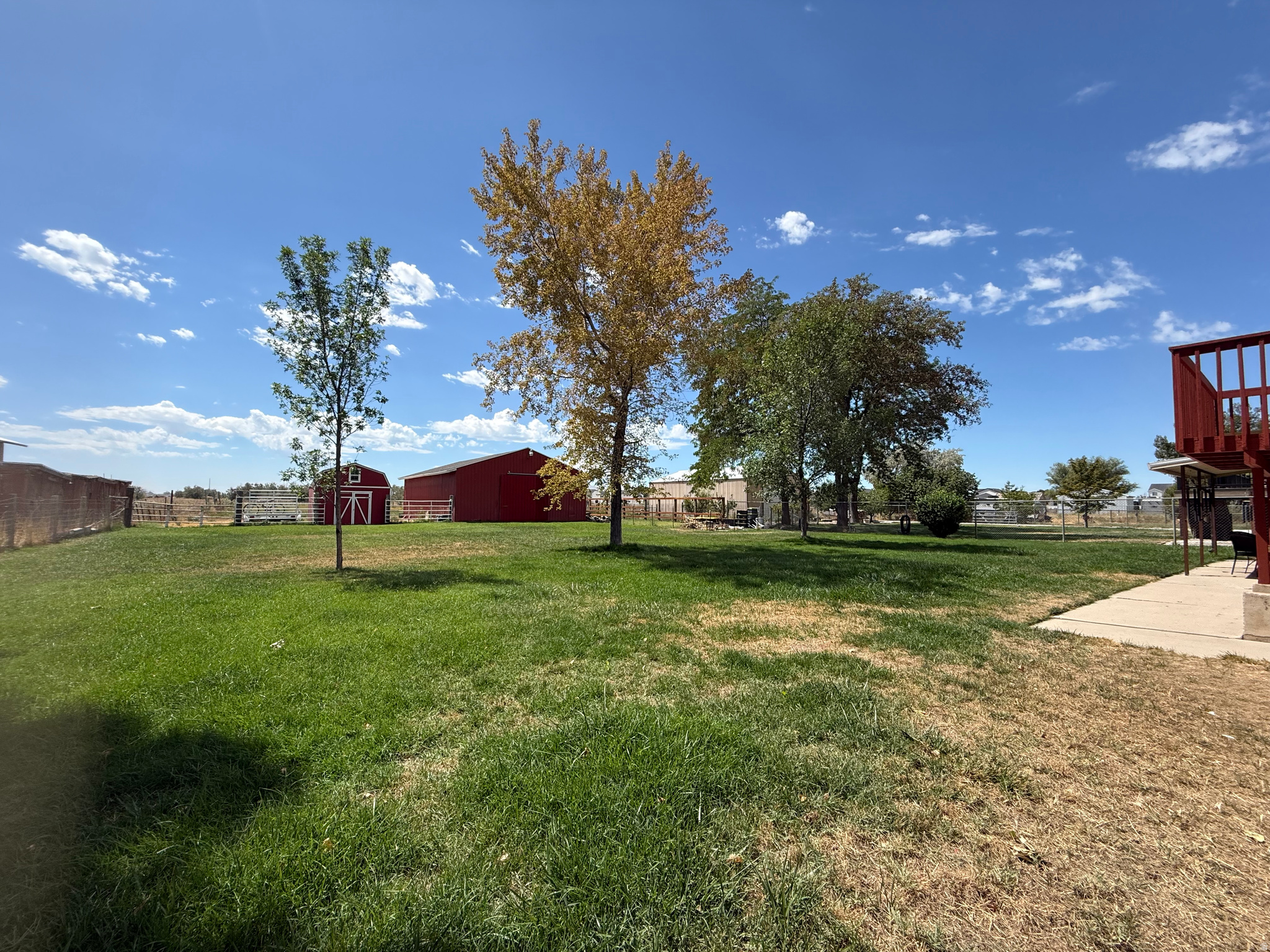 main property photo 16