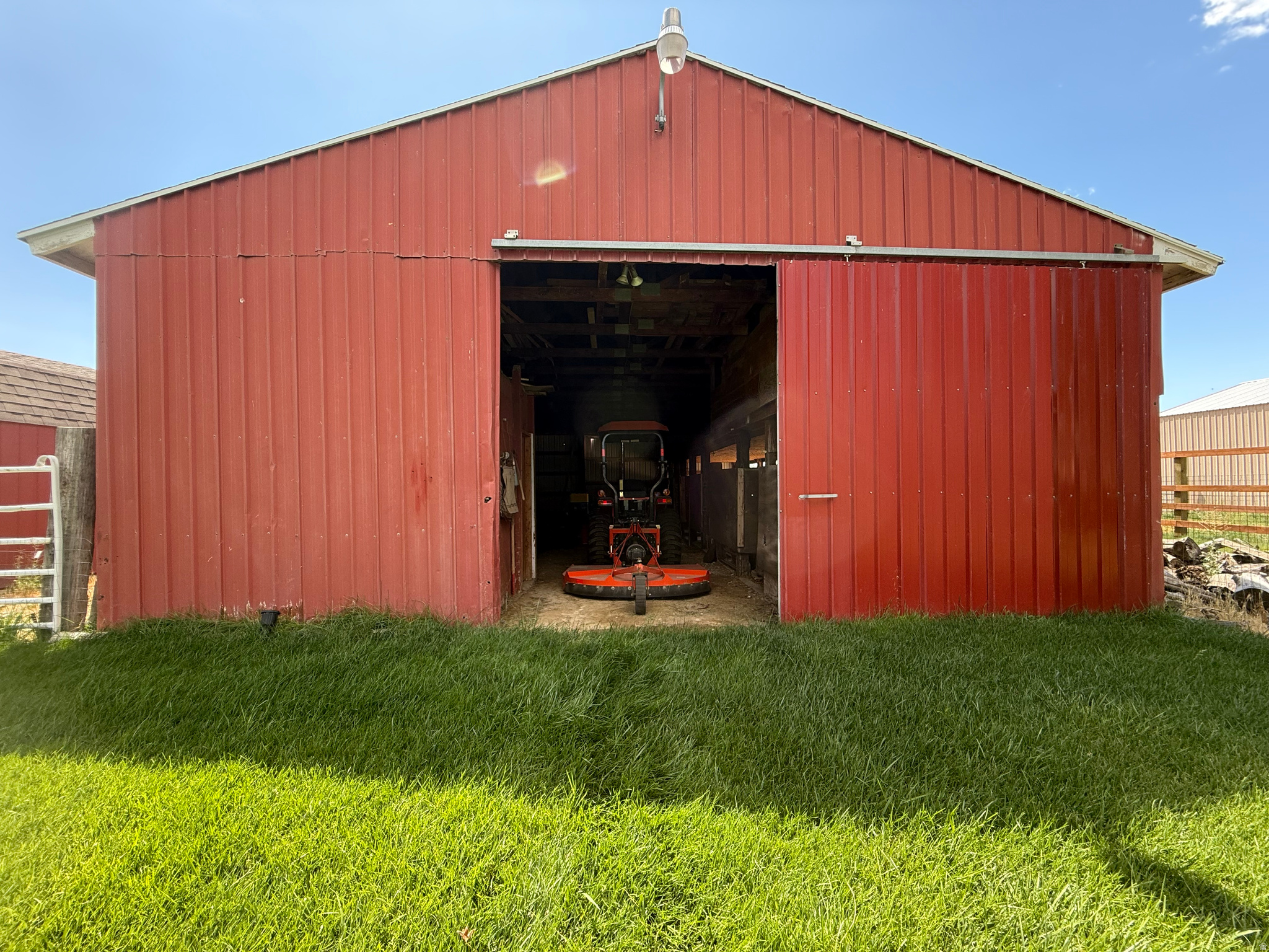 main property photo 19