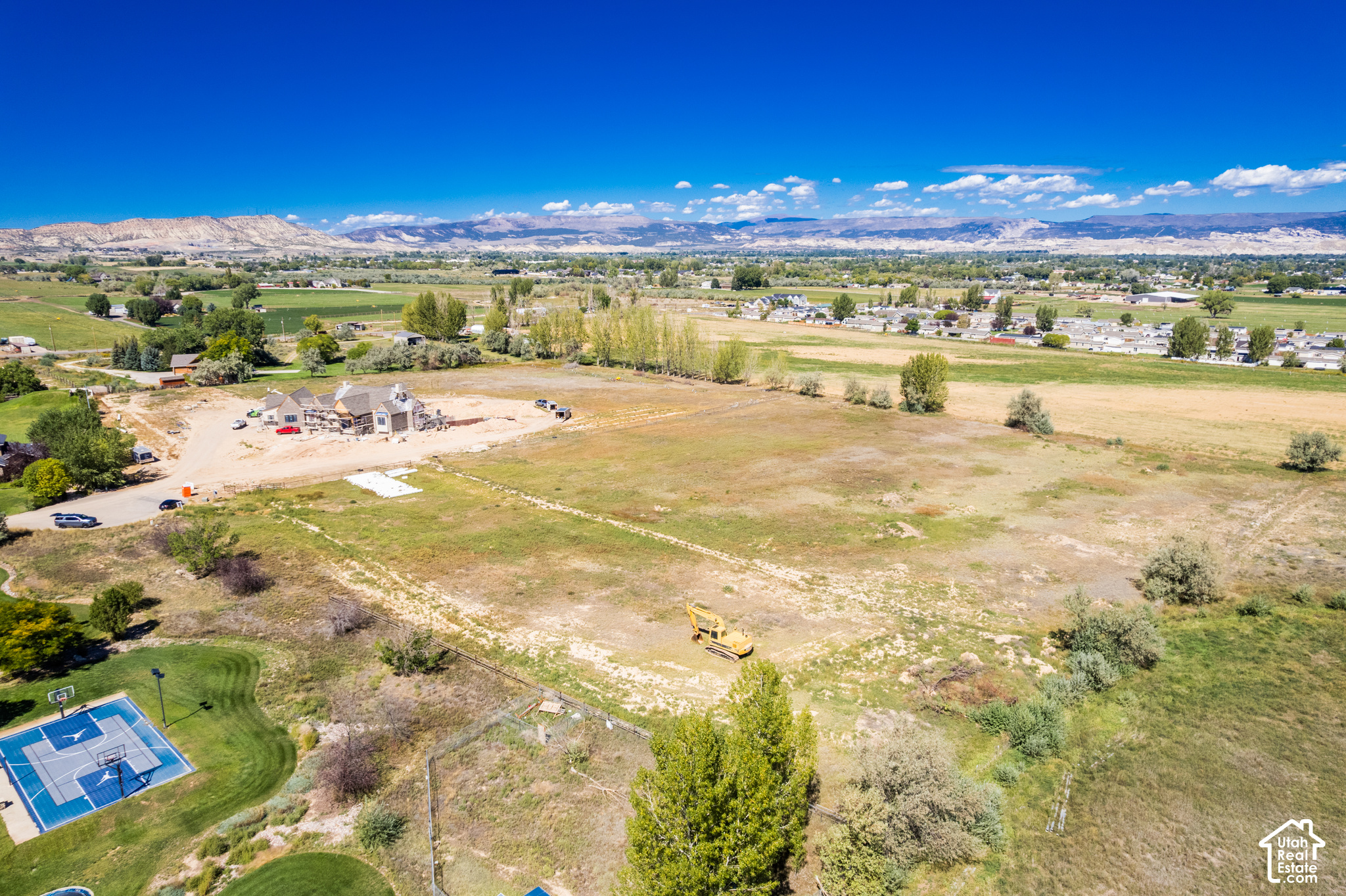 main property photo 15