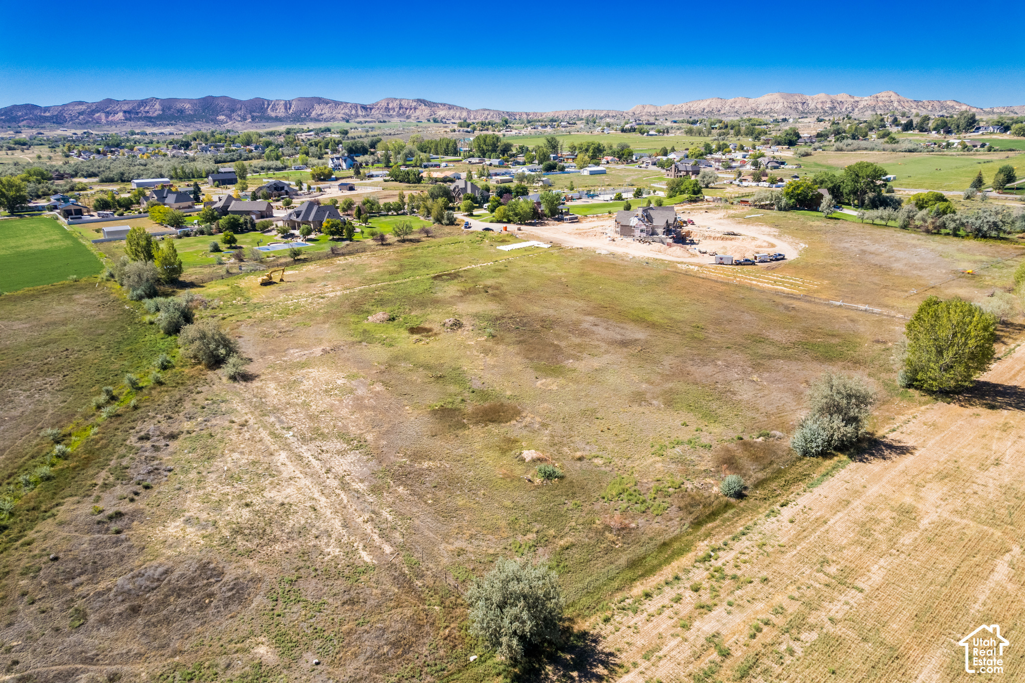 main property photo 16