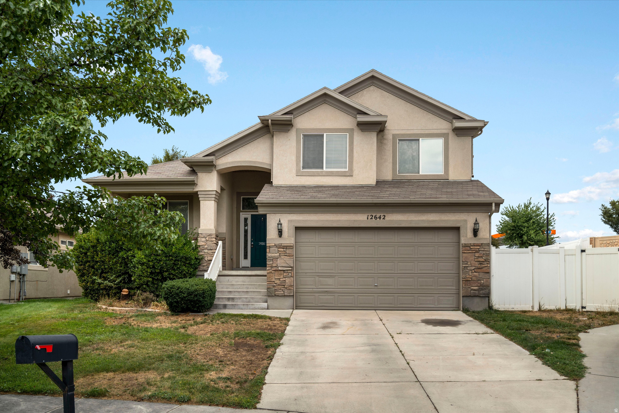 main property photo 2