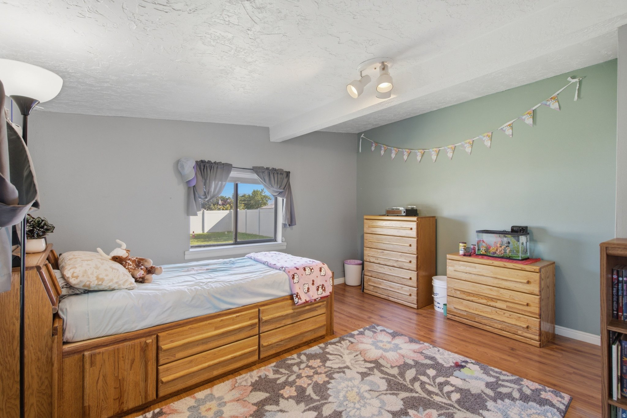 main property photo 34