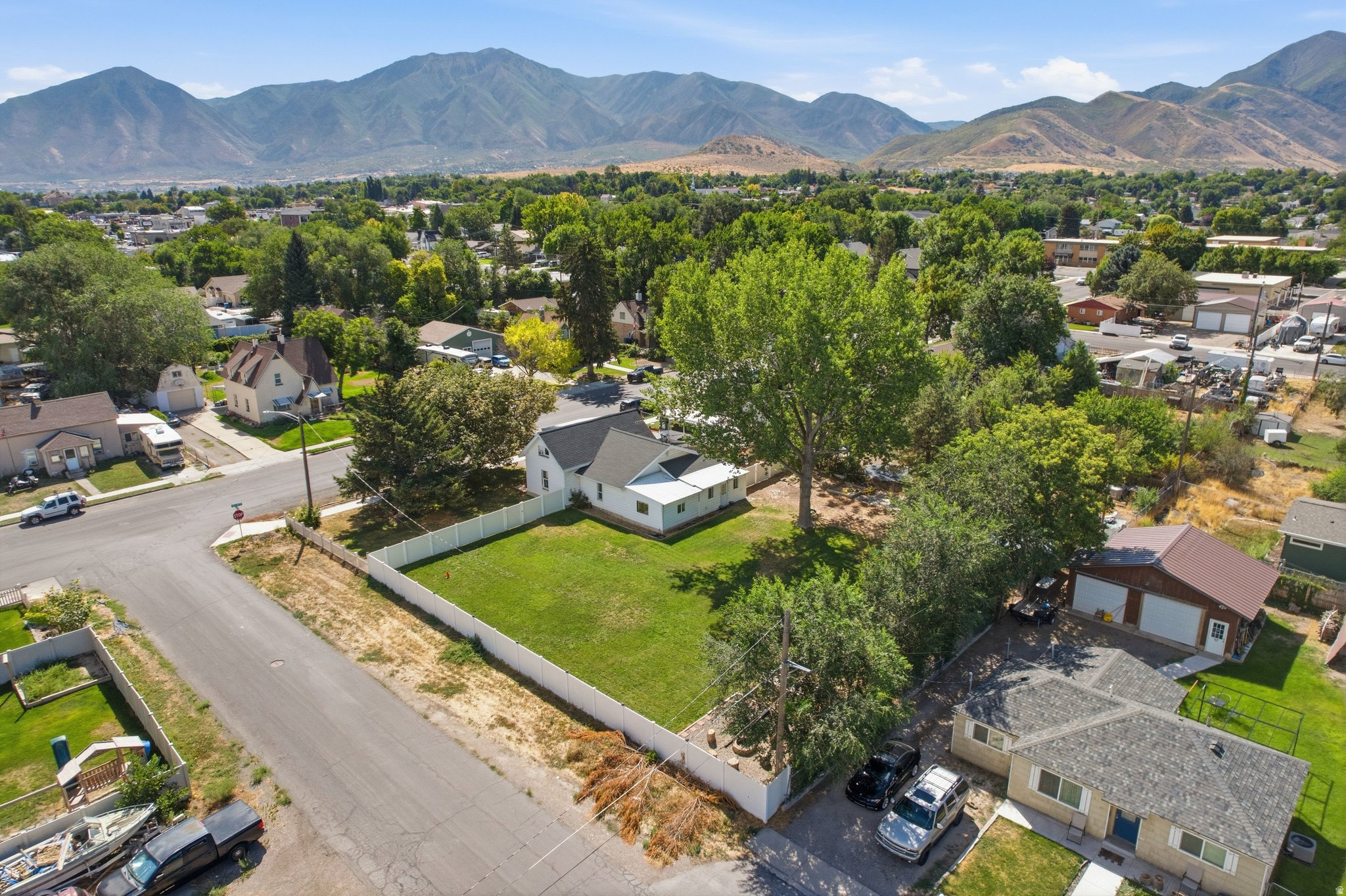 main property photo 57