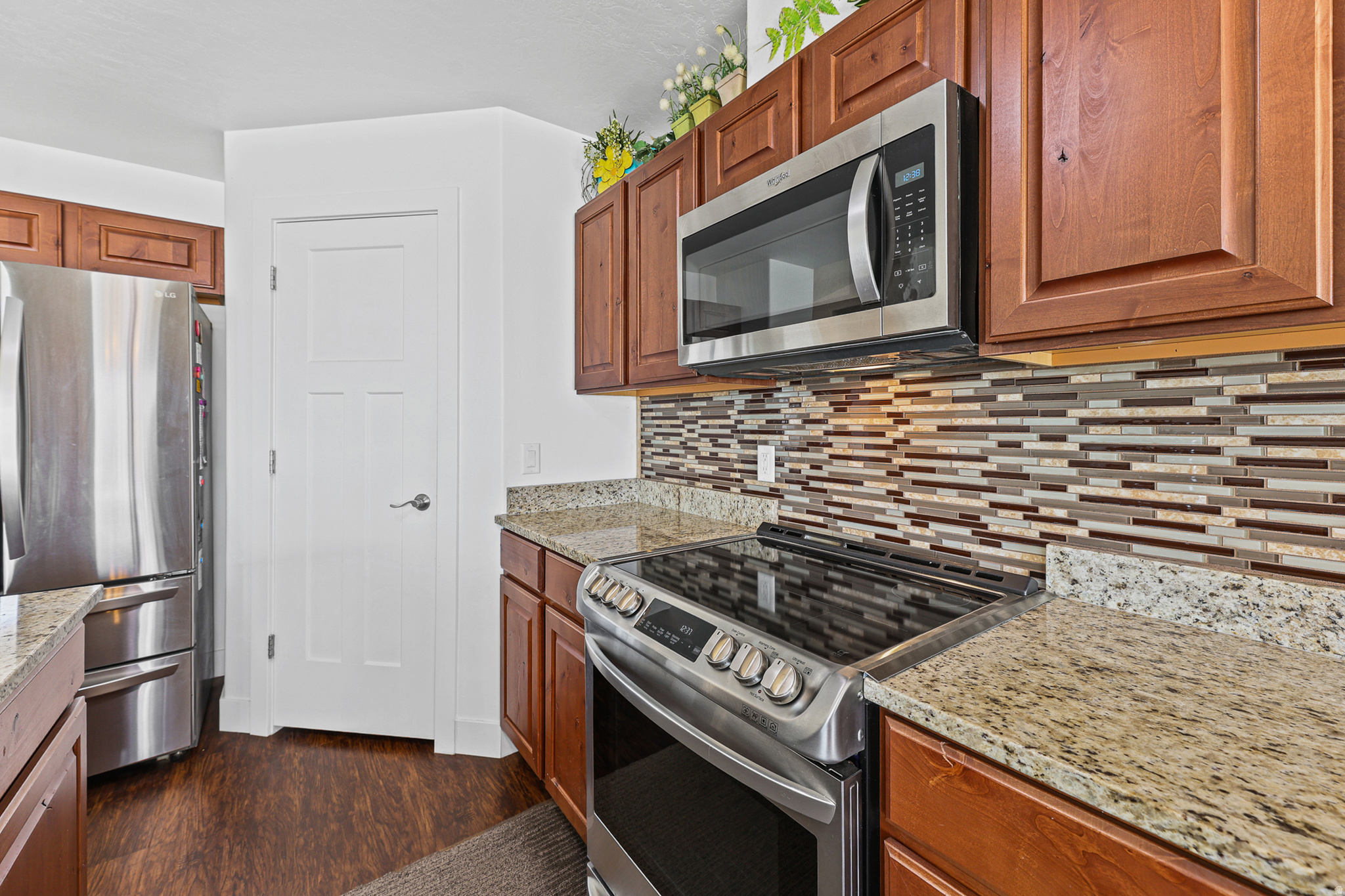 main property photo 17