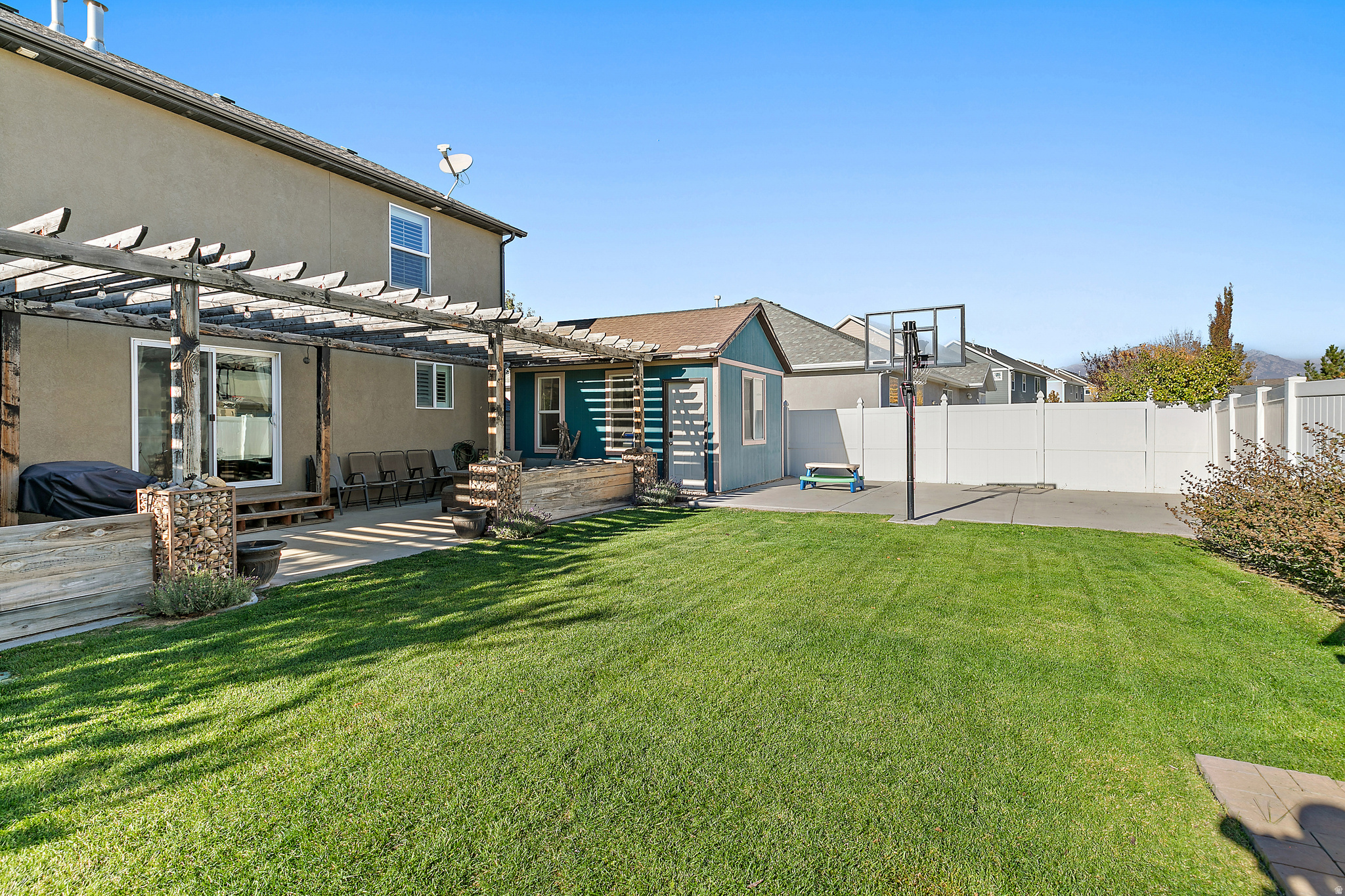 main property photo 26