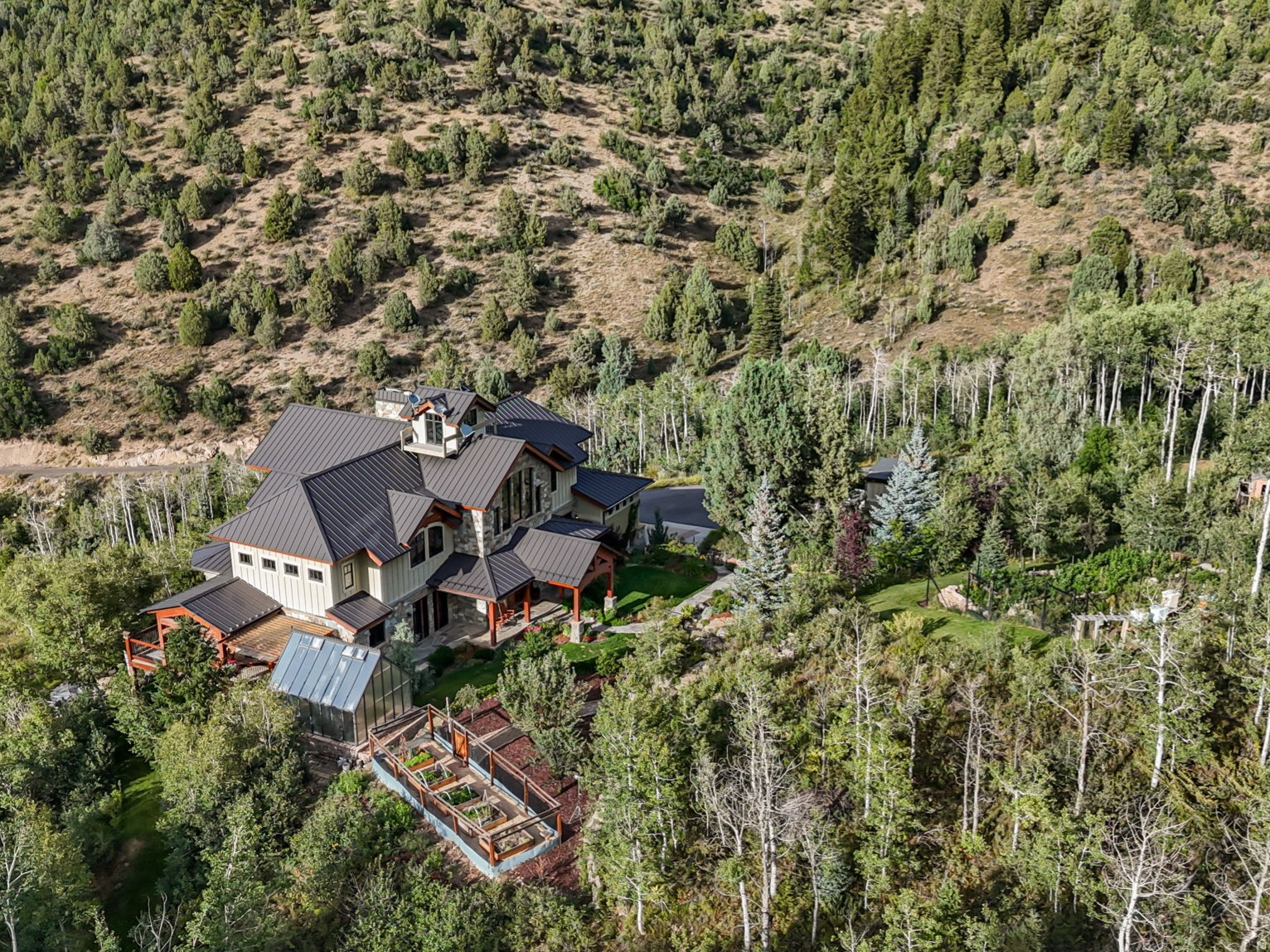main property photo 59