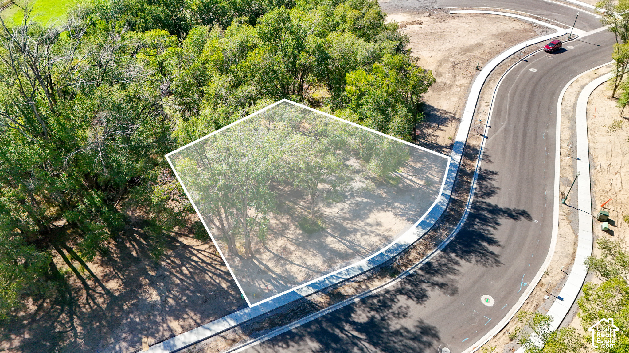 main property photo 12