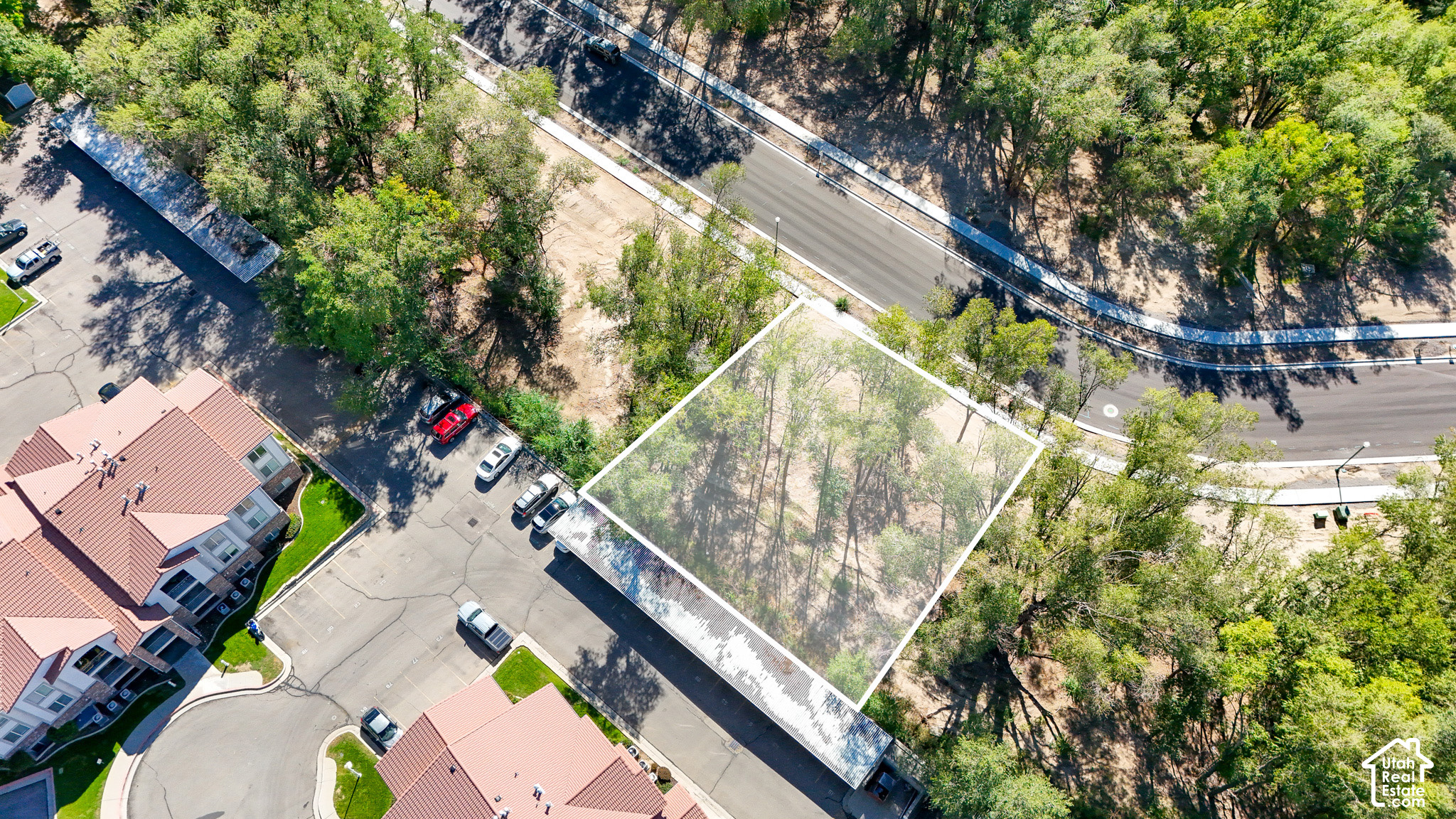 main property photo 14