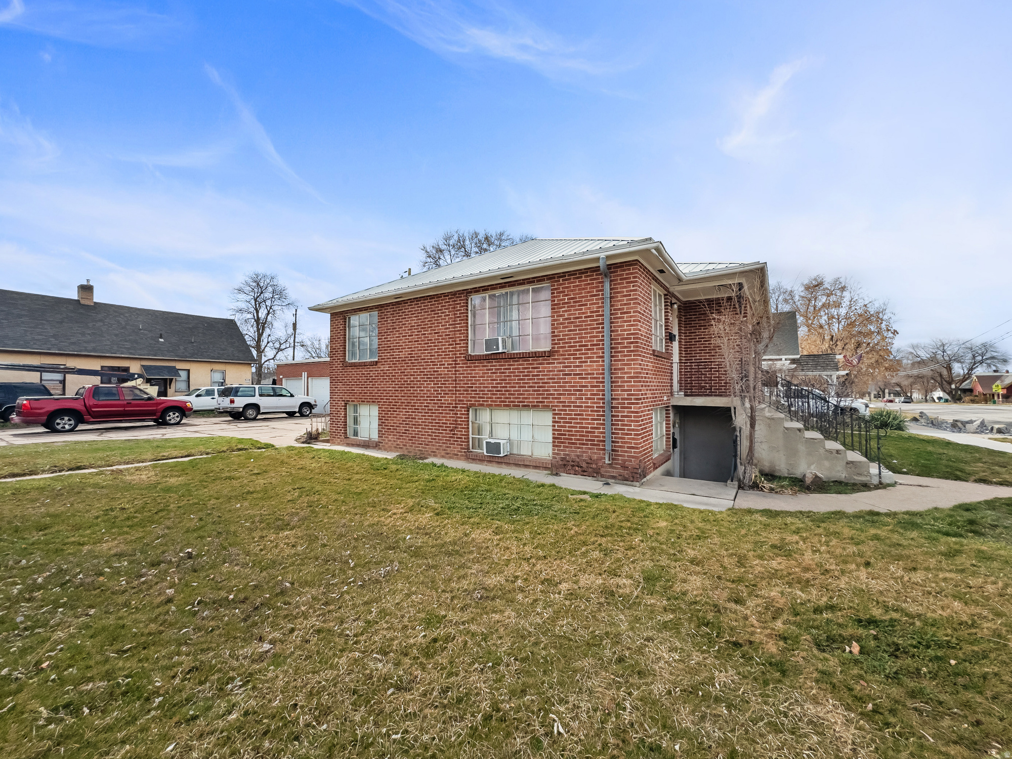 main property photo 38
