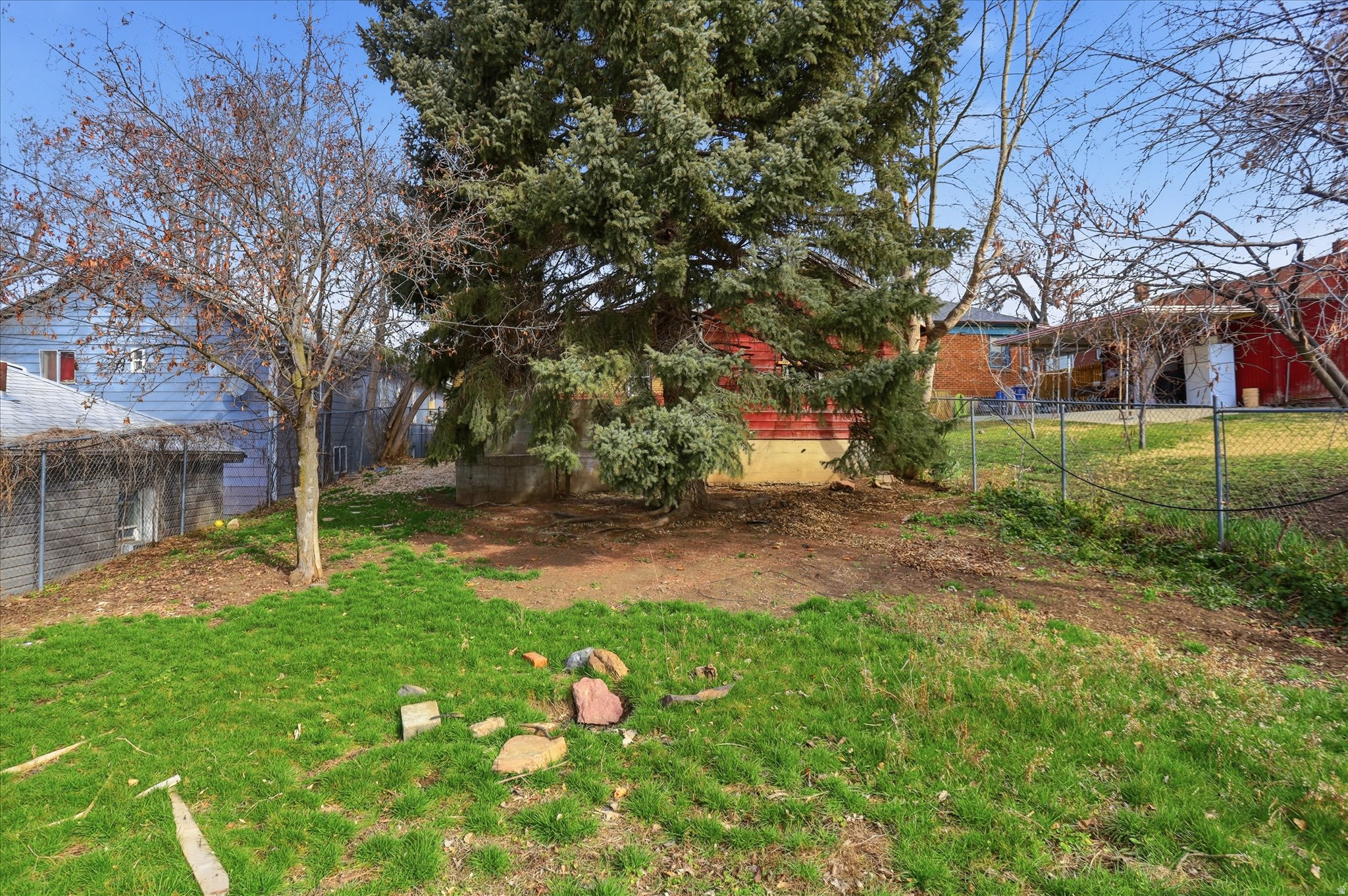 main property photo 35