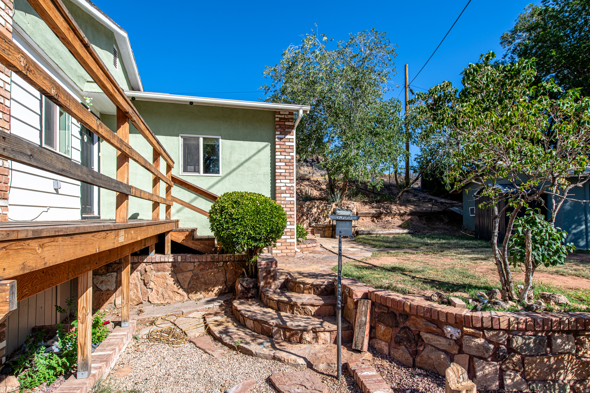 main property photo 22