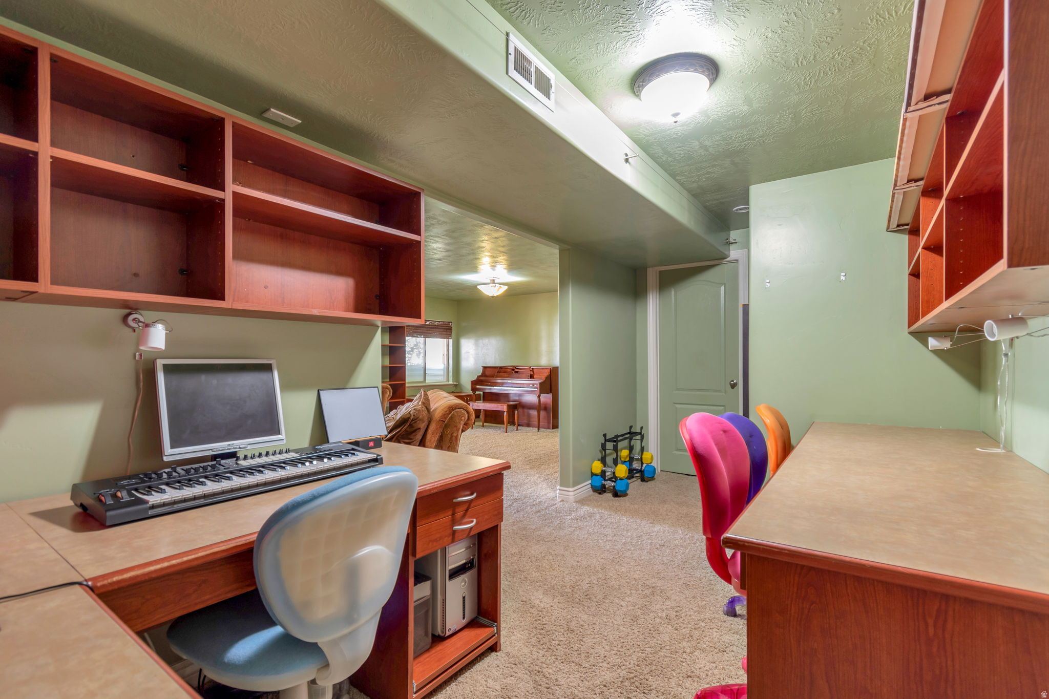 main property photo 38