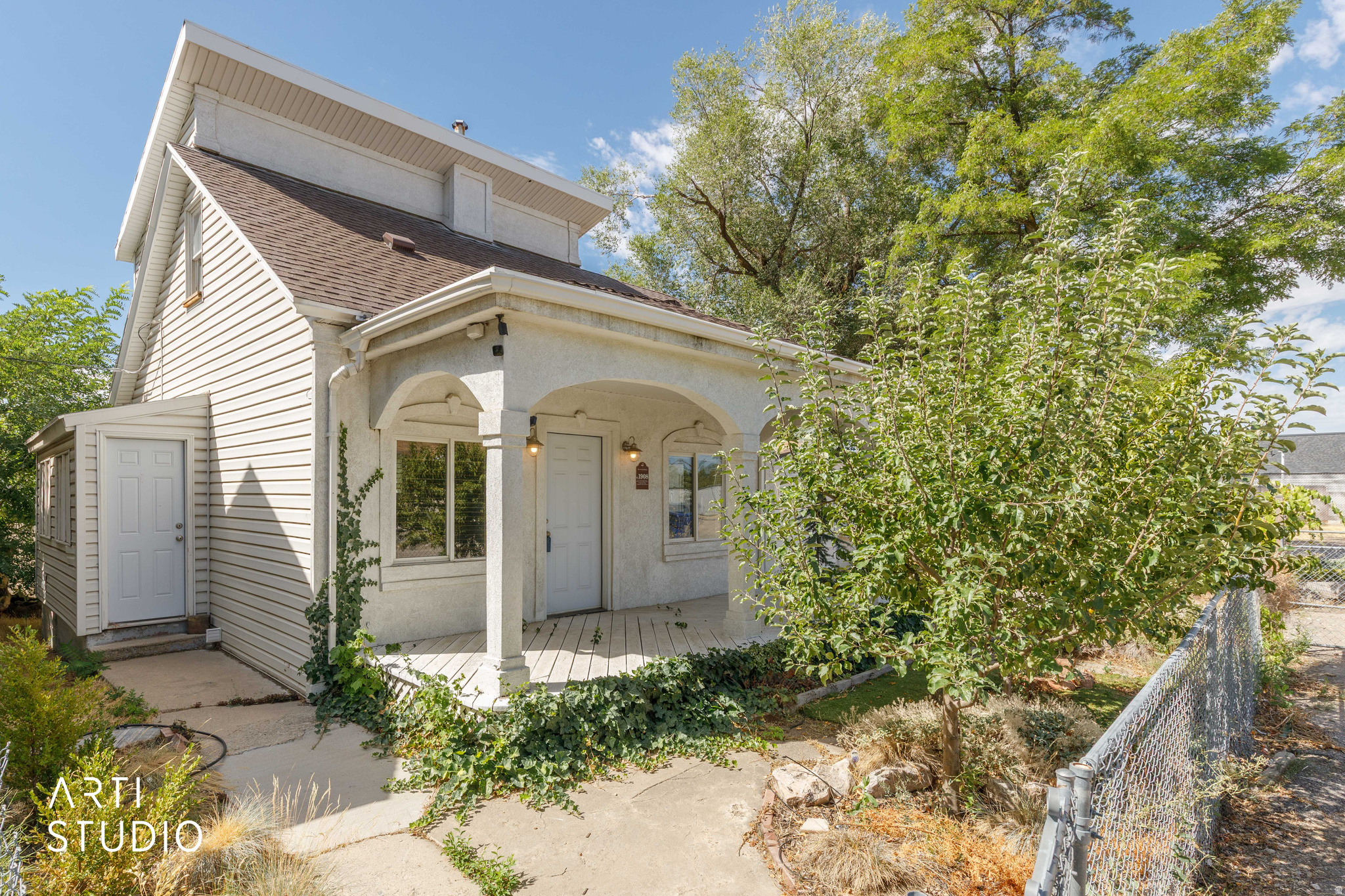 main property photo 13