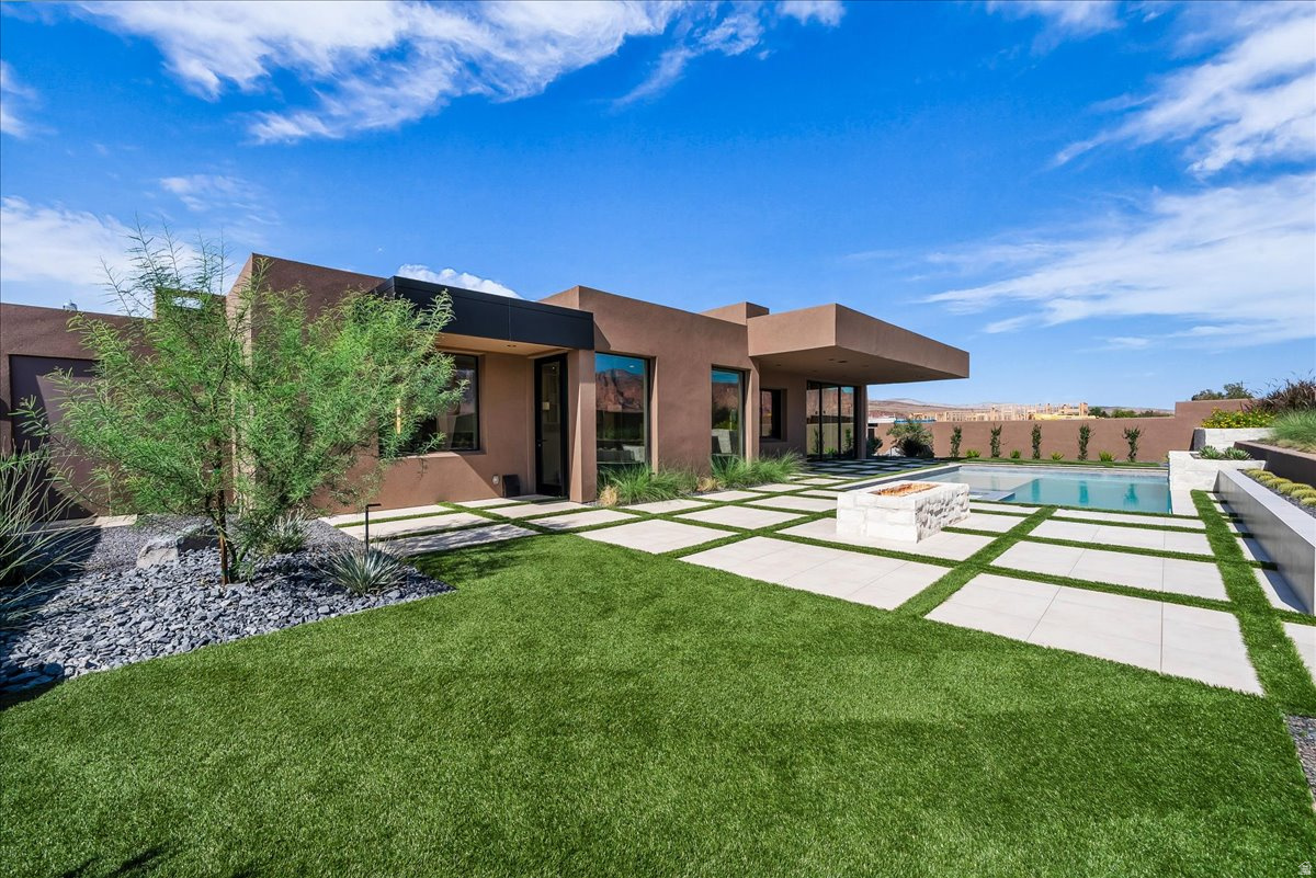 main property photo 30