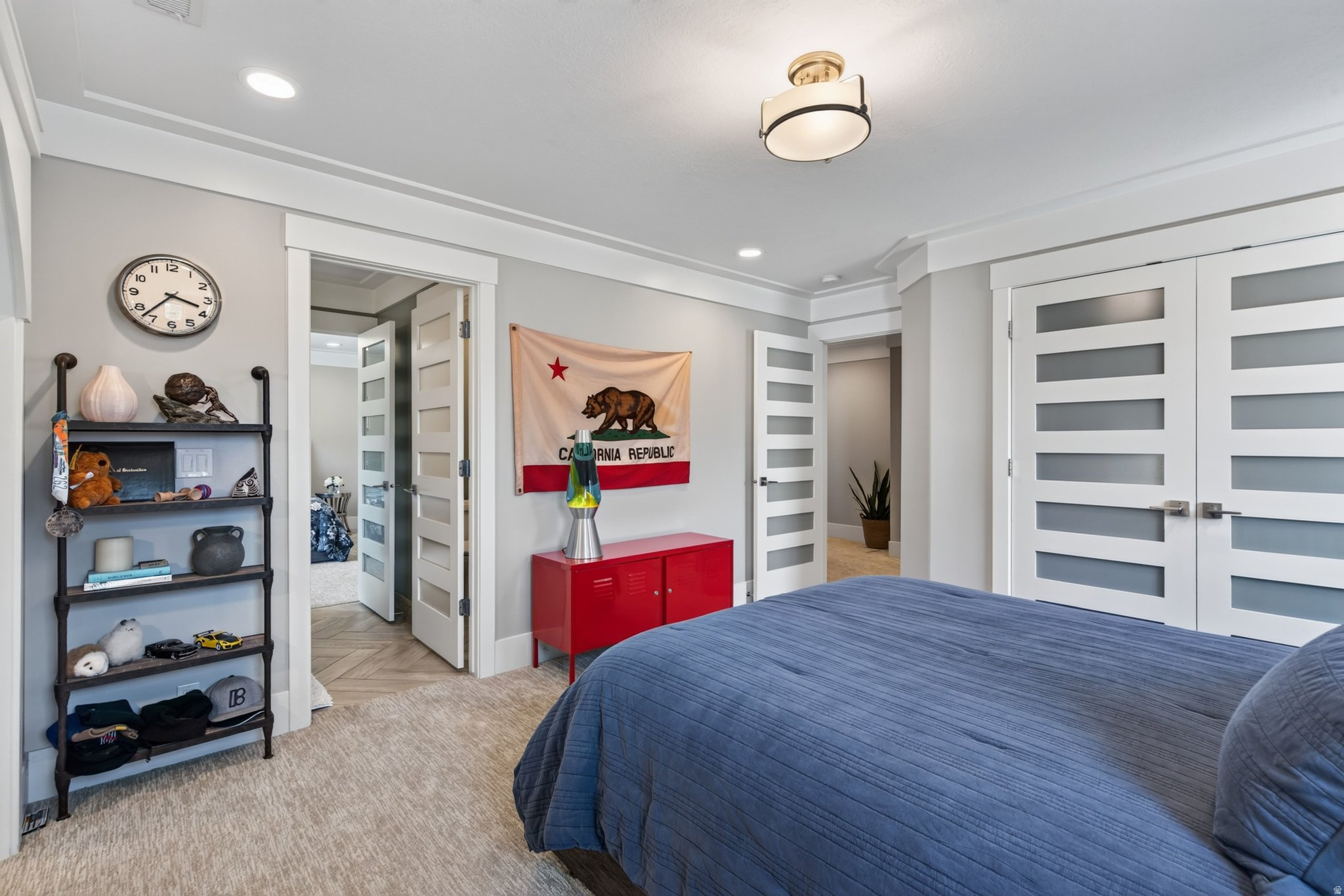 main property photo 78