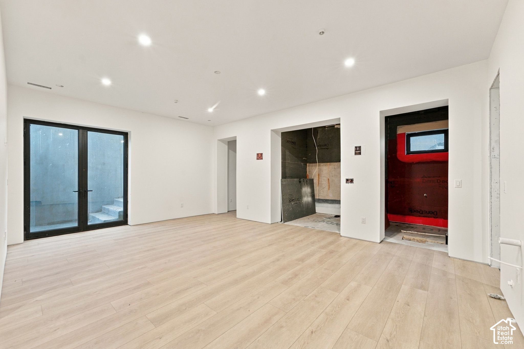 main property photo 58