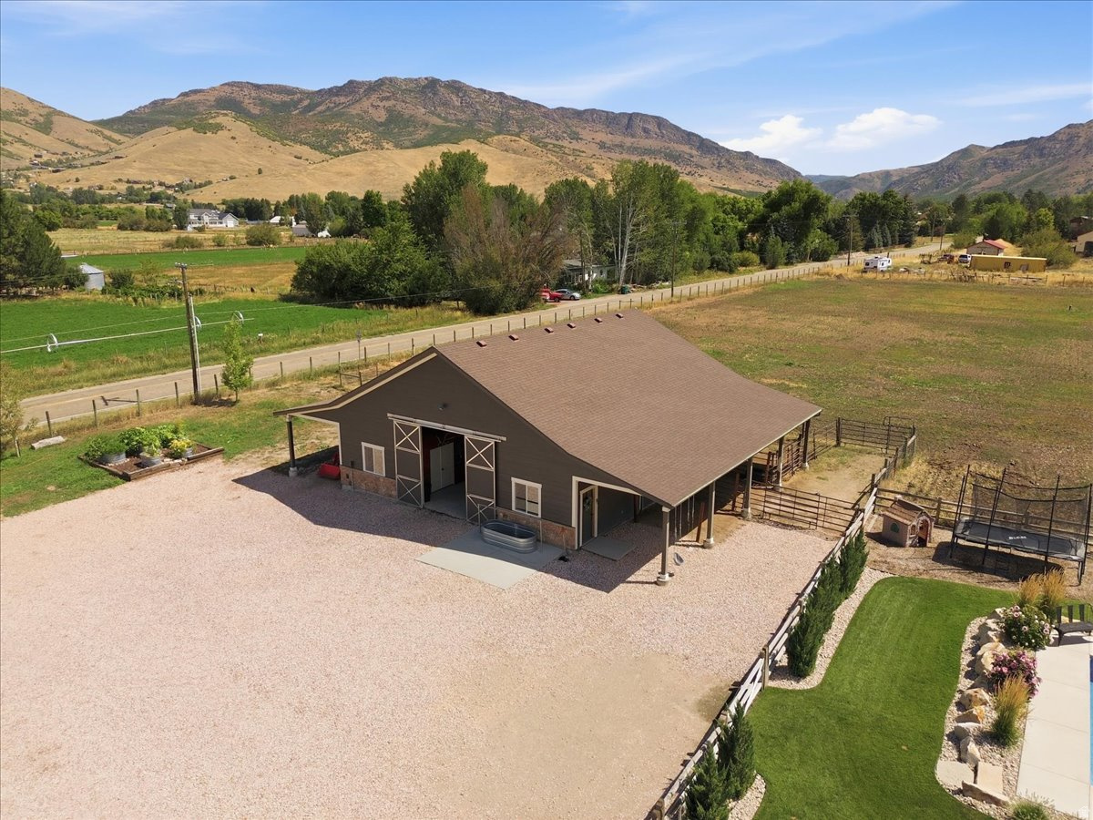 main property photo 66