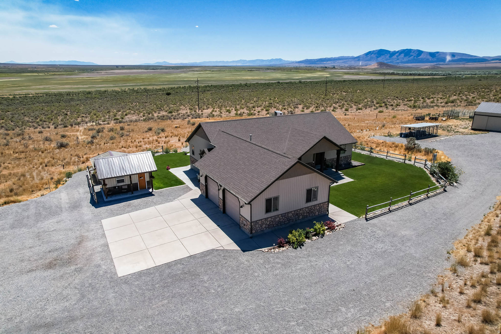 main property photo 6