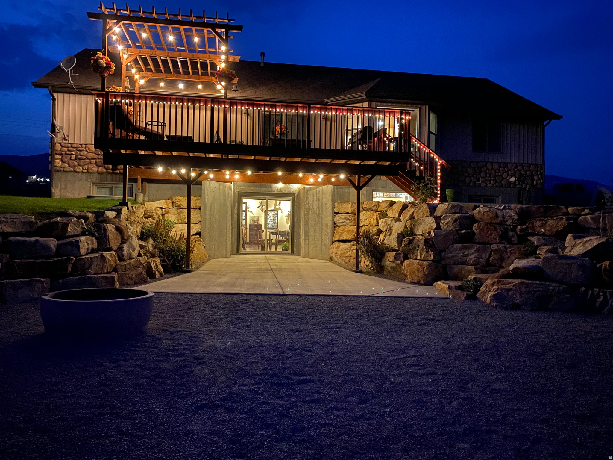 main property photo 9
