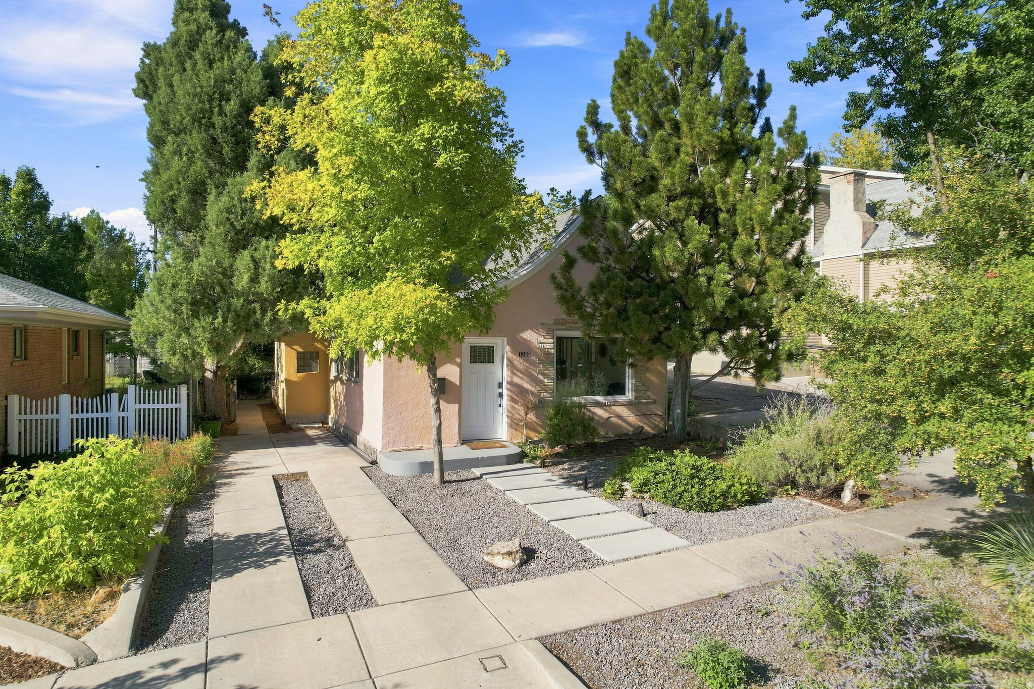 main property photo 7