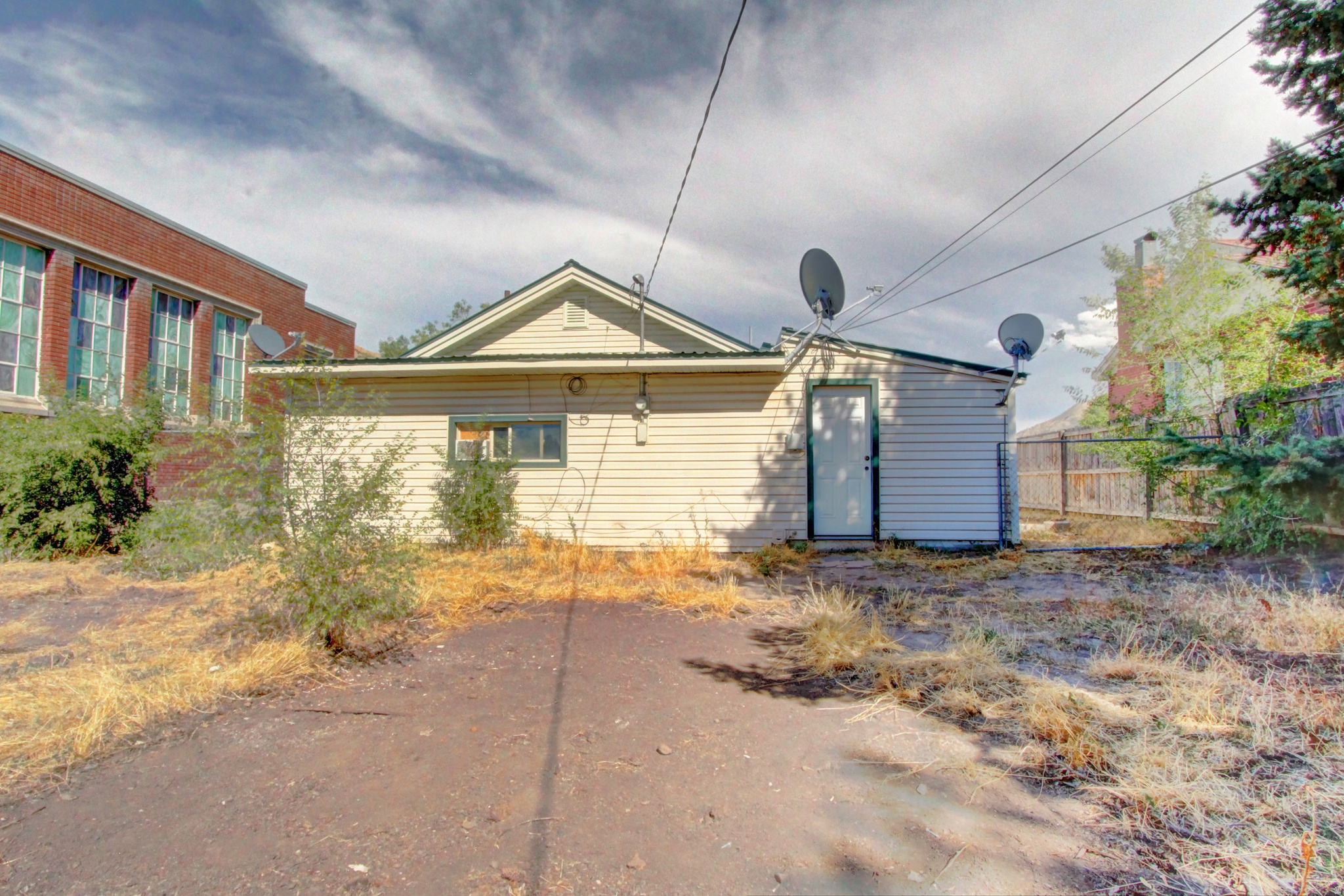 main property photo 17