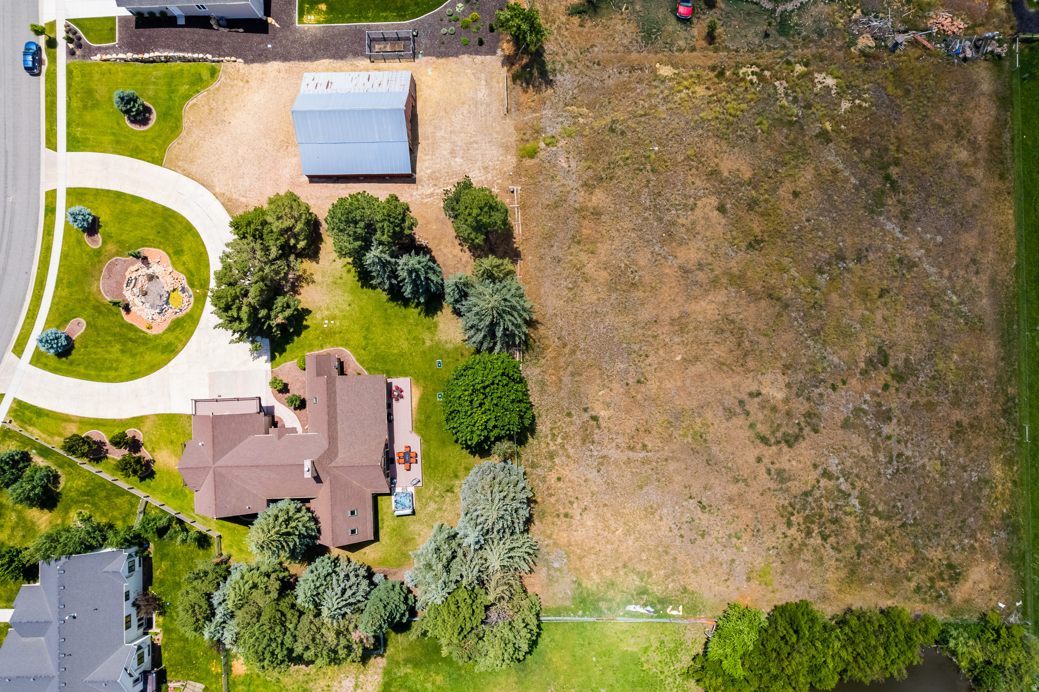 main property photo 41