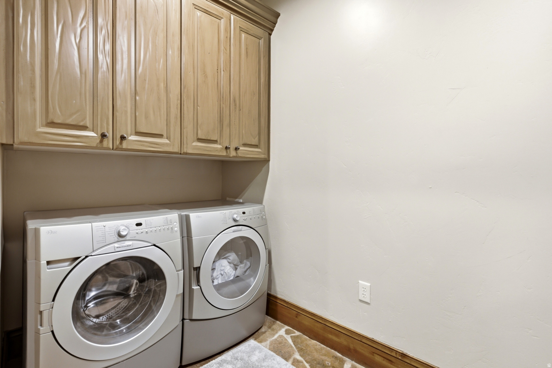 main property photo 75