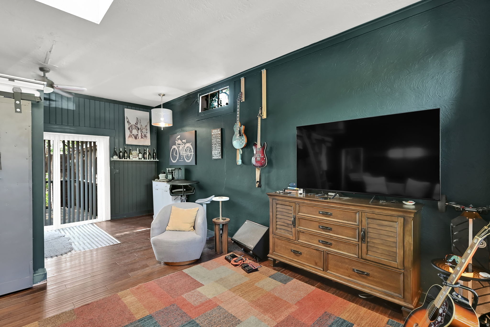 main property photo 33