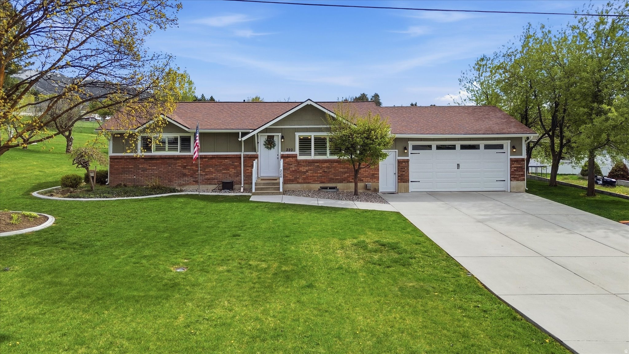 main property photo 0
