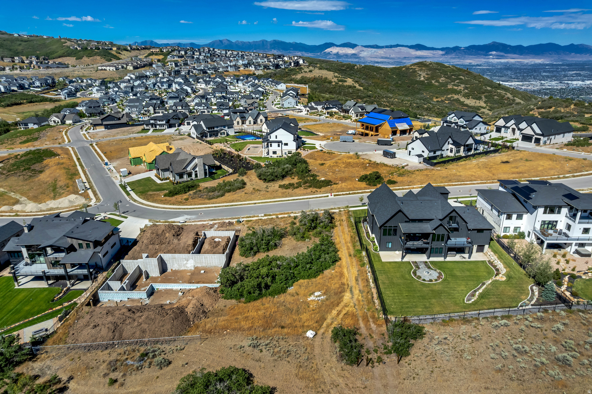 main property photo 8