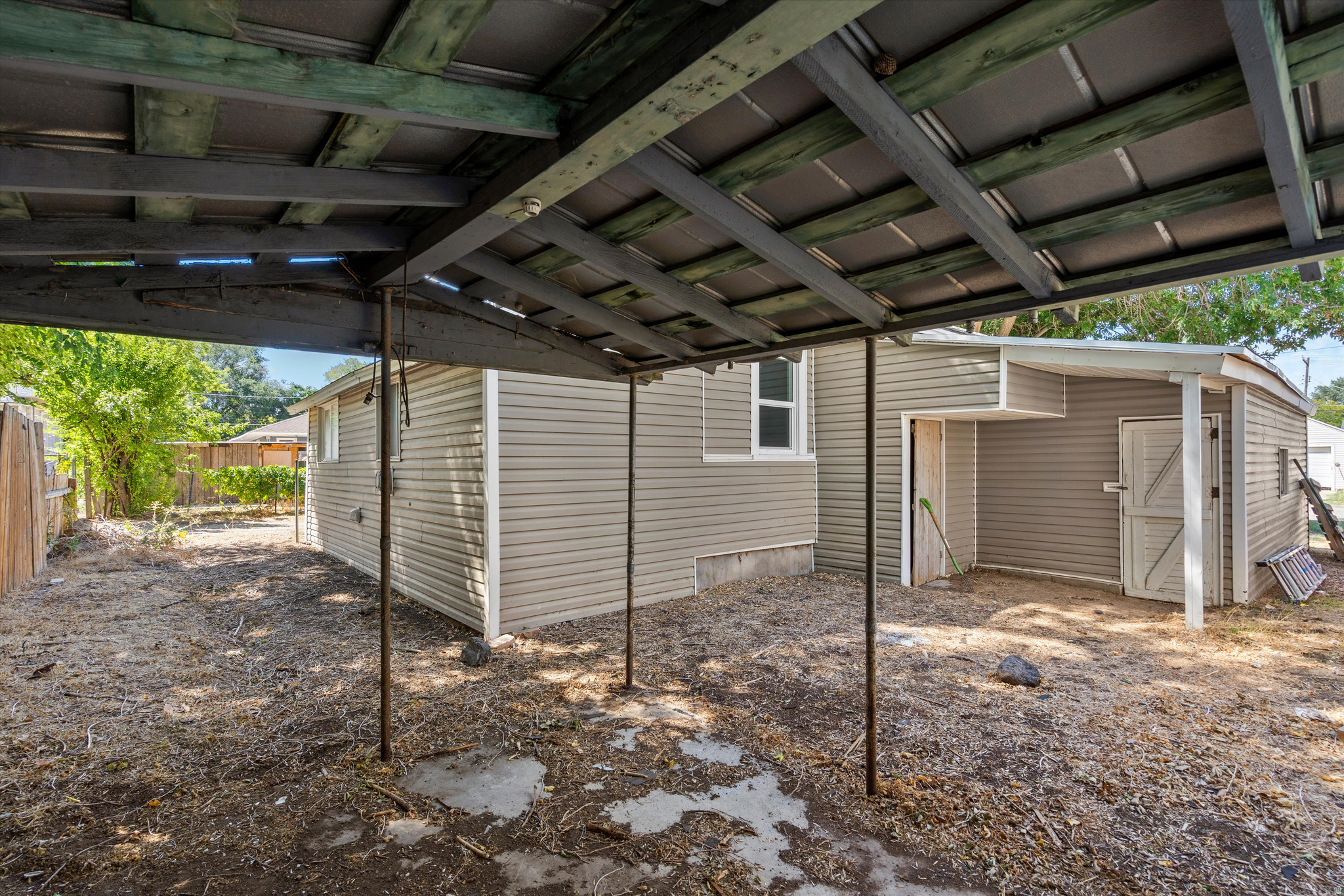 main property photo 17