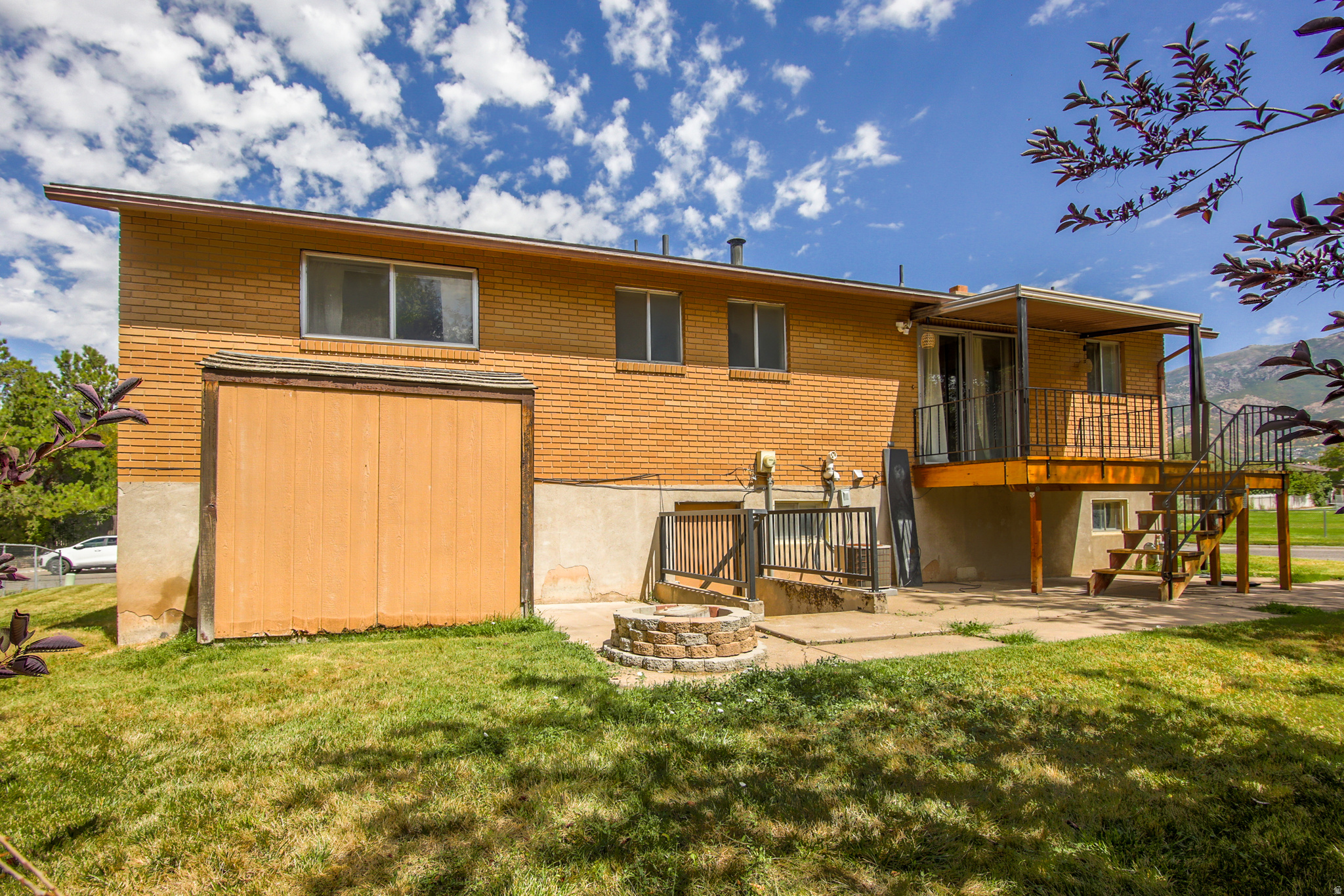 main property photo 25