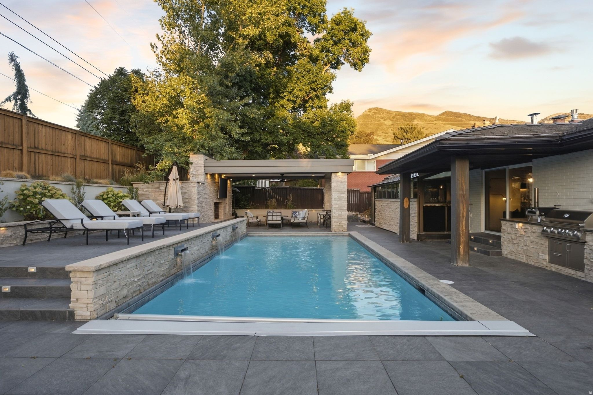 main property photo 70