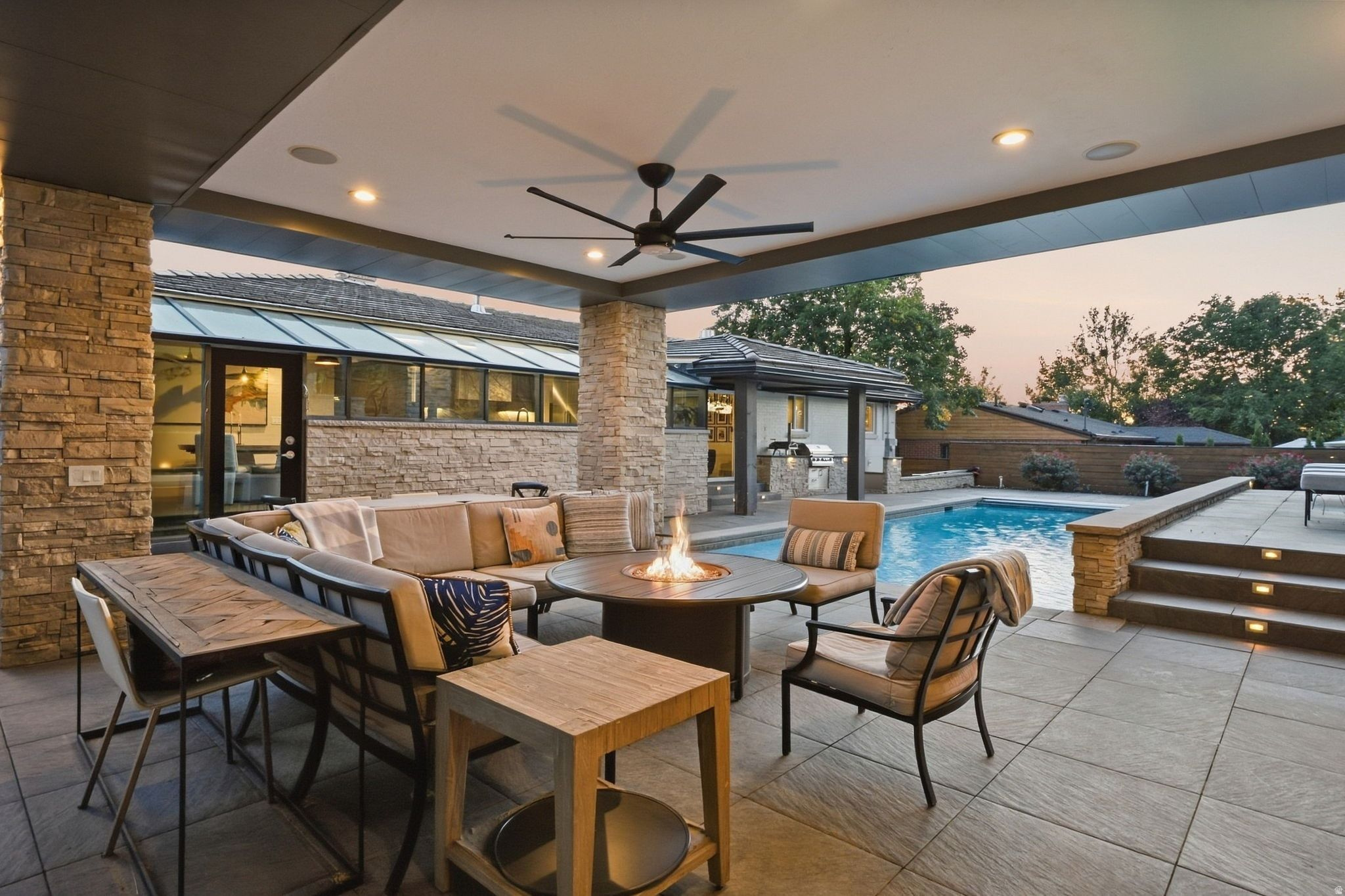 main property photo 77