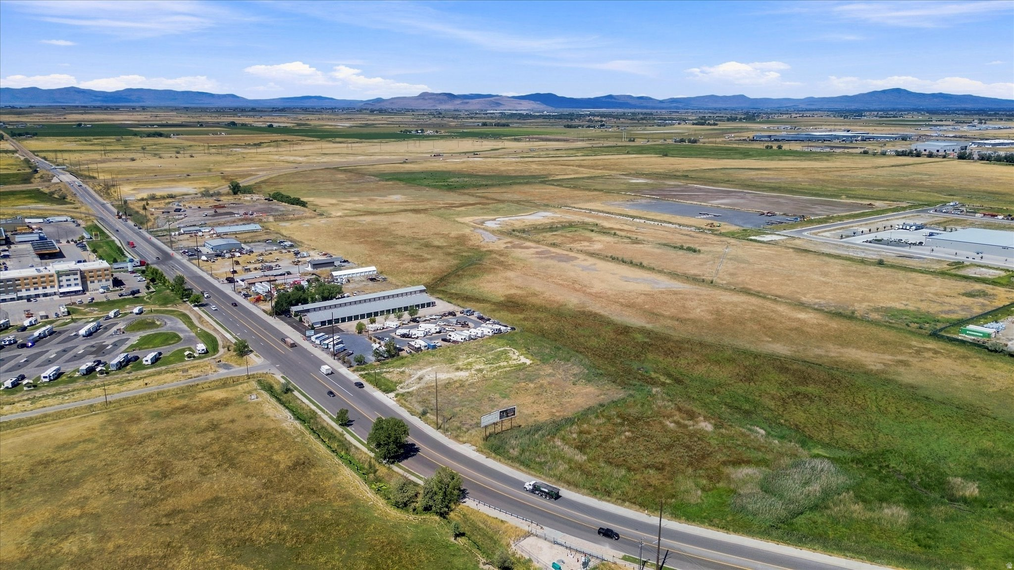 main property photo 14
