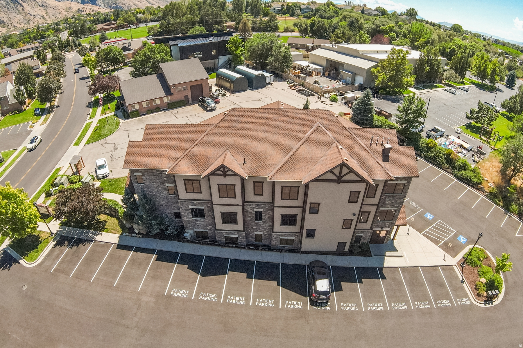 main property photo 90