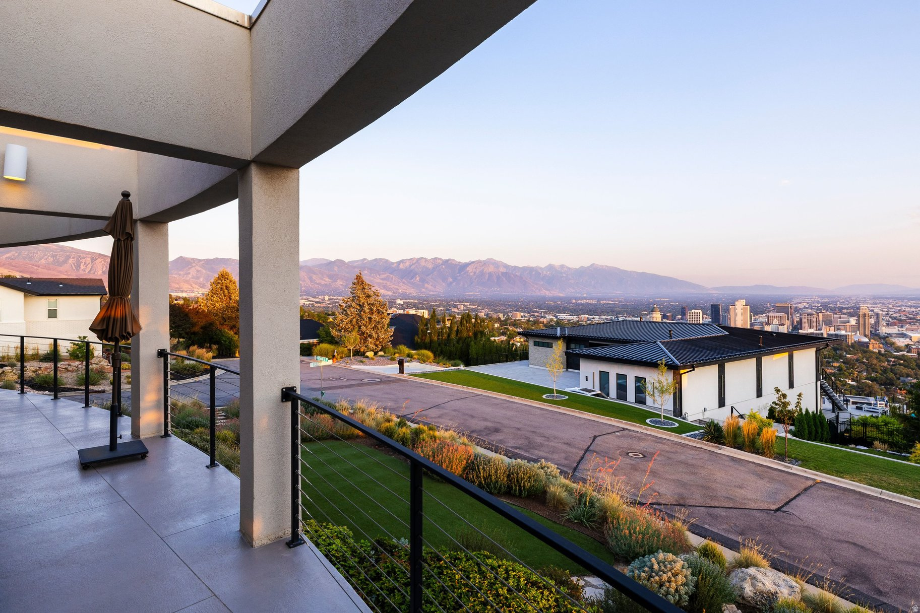 main property photo 78