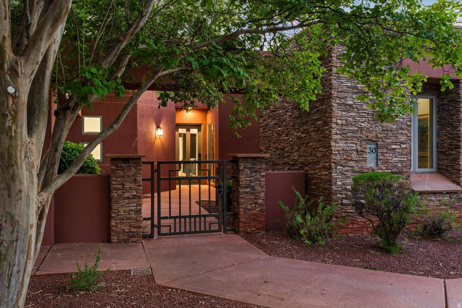 main property photo 30