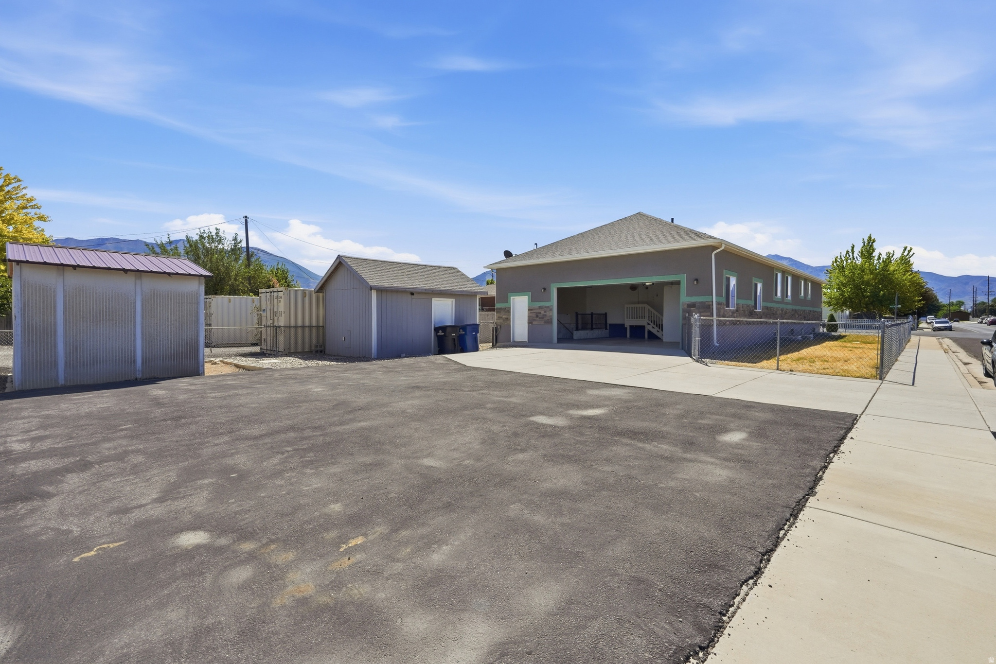 main property photo 38