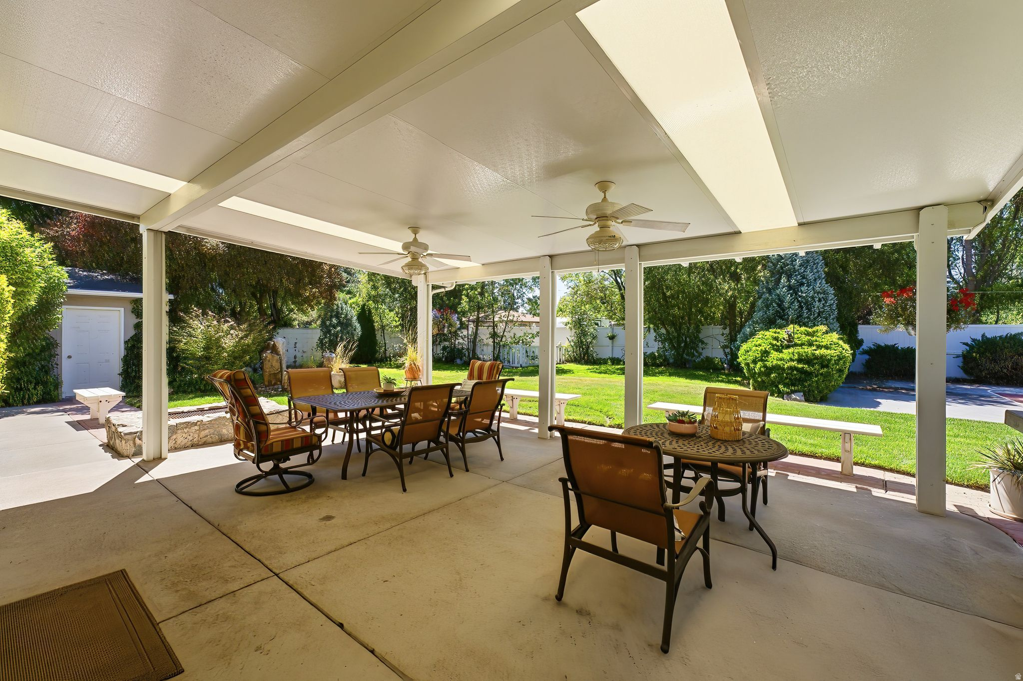 main property photo 50