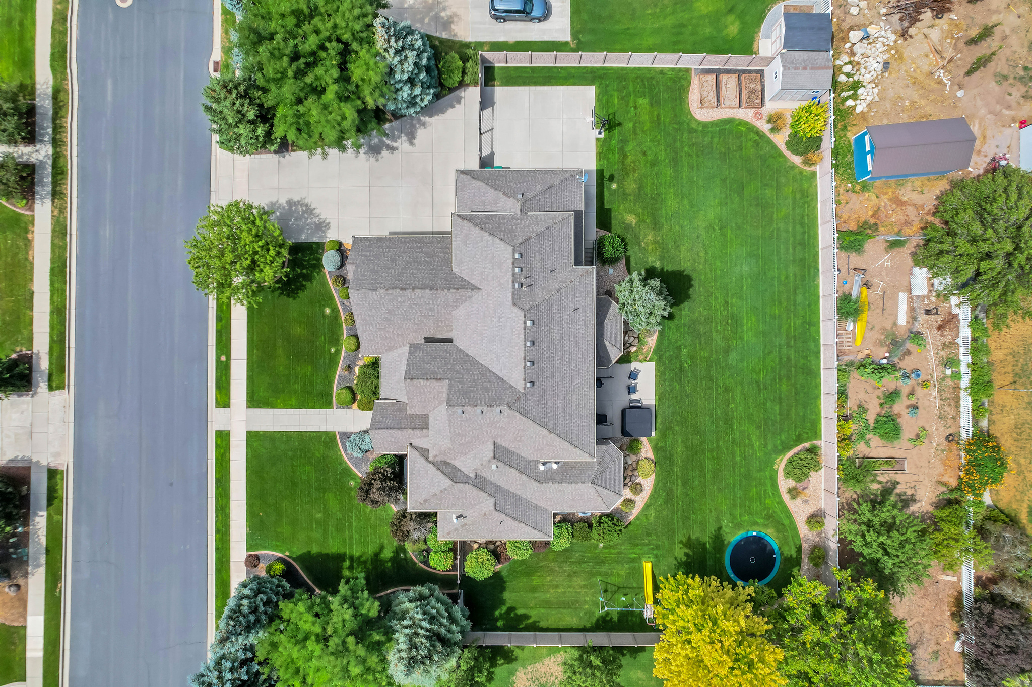 main property photo 90