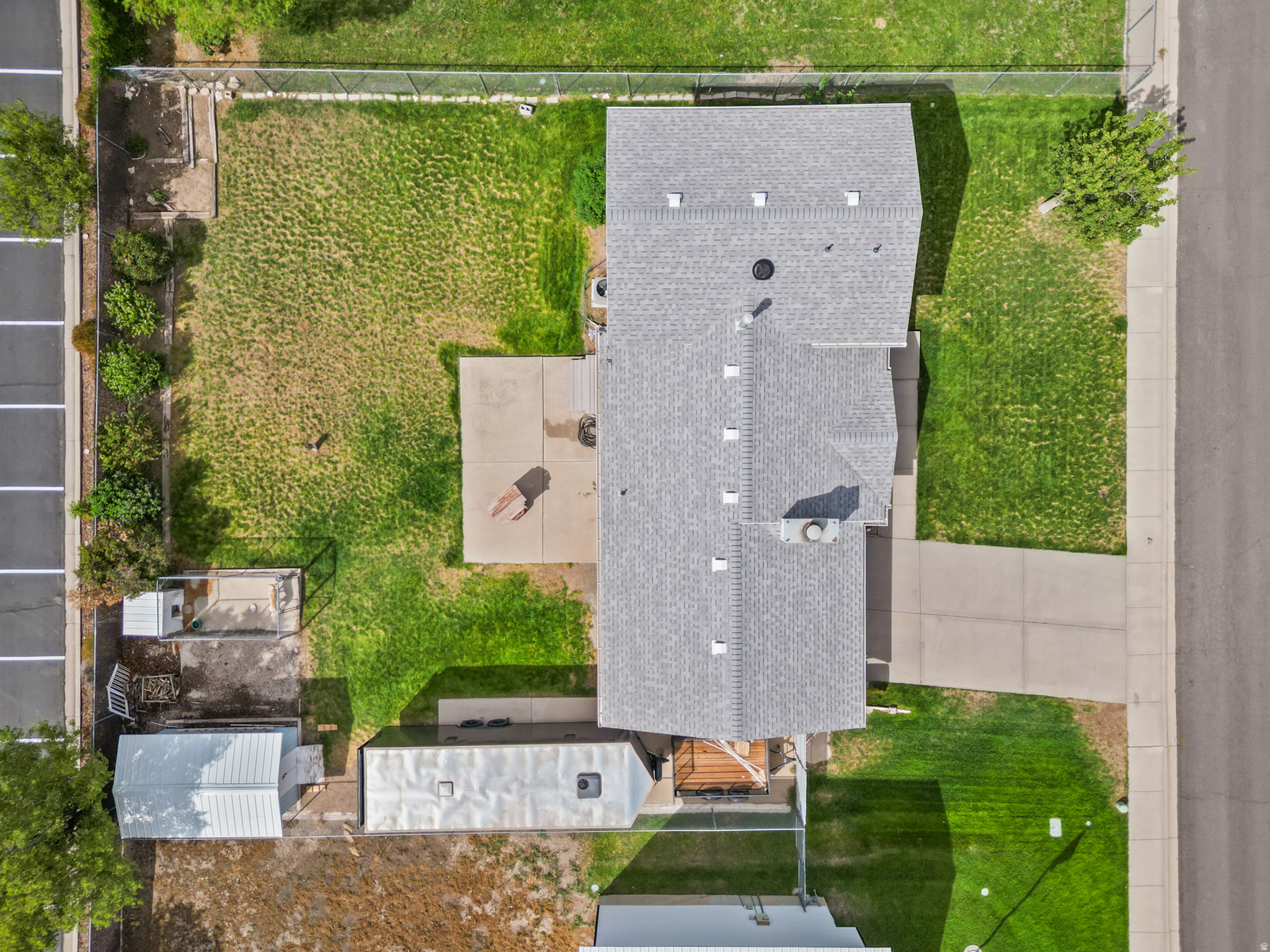 main property photo 29