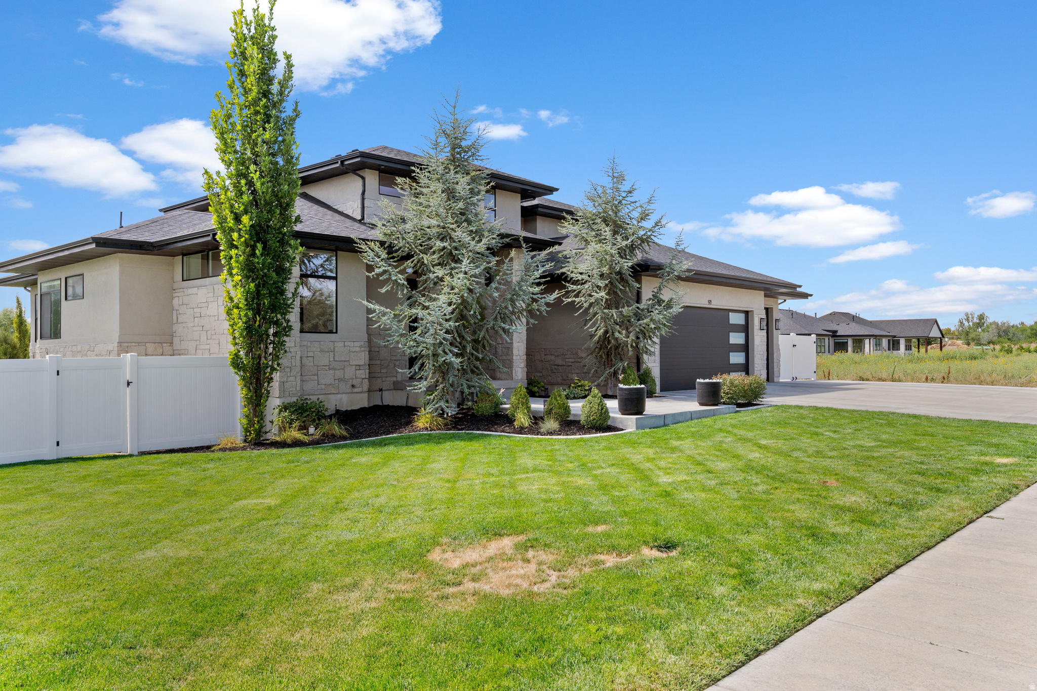 main property photo 60